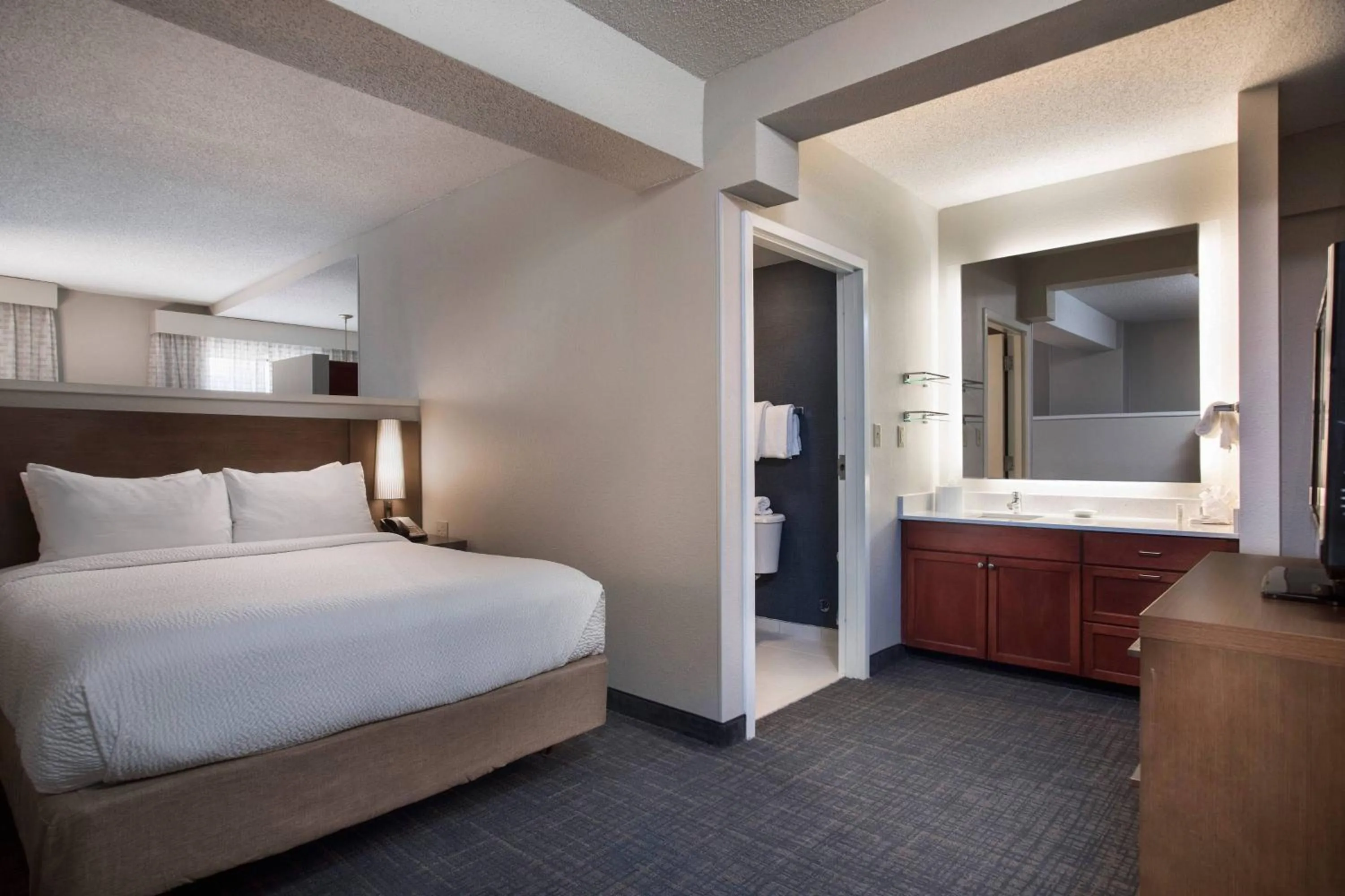 Photo of the whole room, Bed in Residence Inn Memphis Downtown