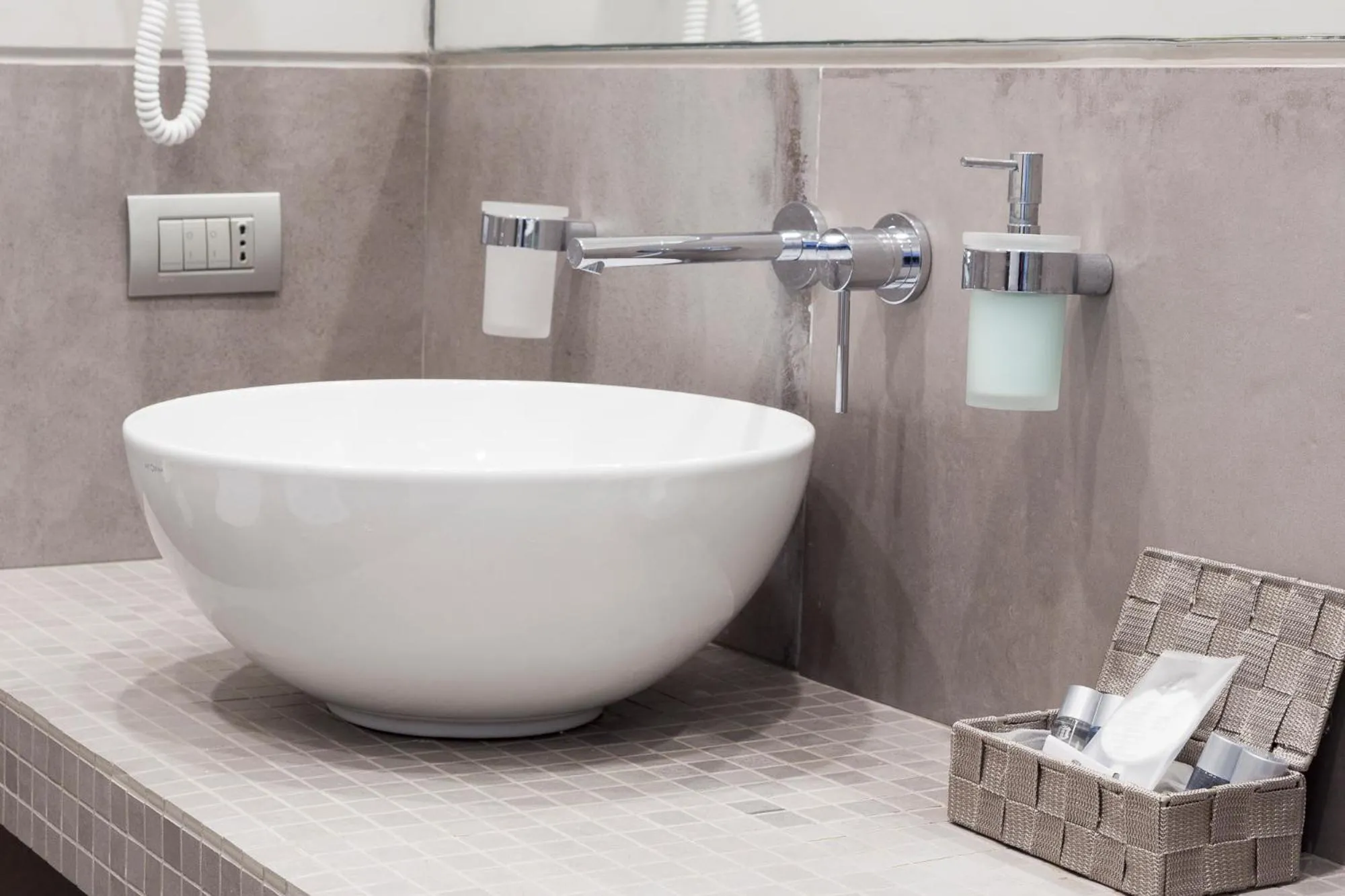 Rhome Suites