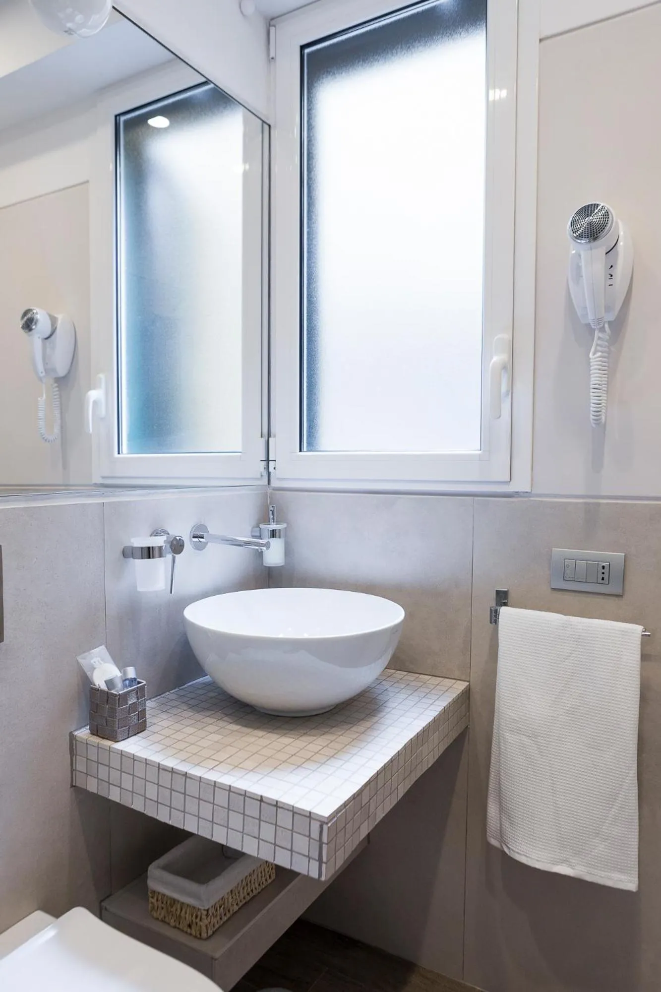 Rhome Suites