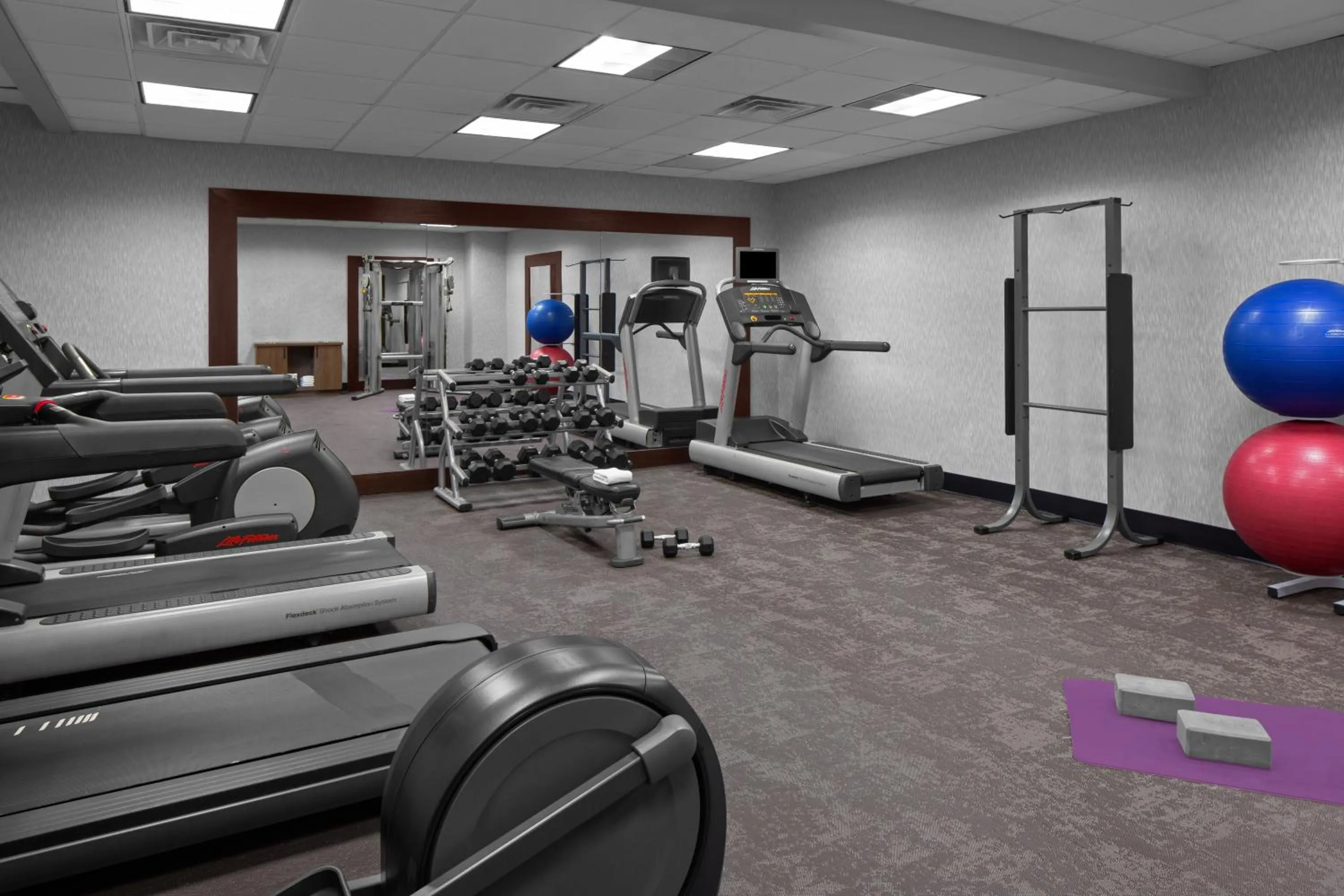 Fitness centre/facilities in Residence Inn White Plains Westchester County