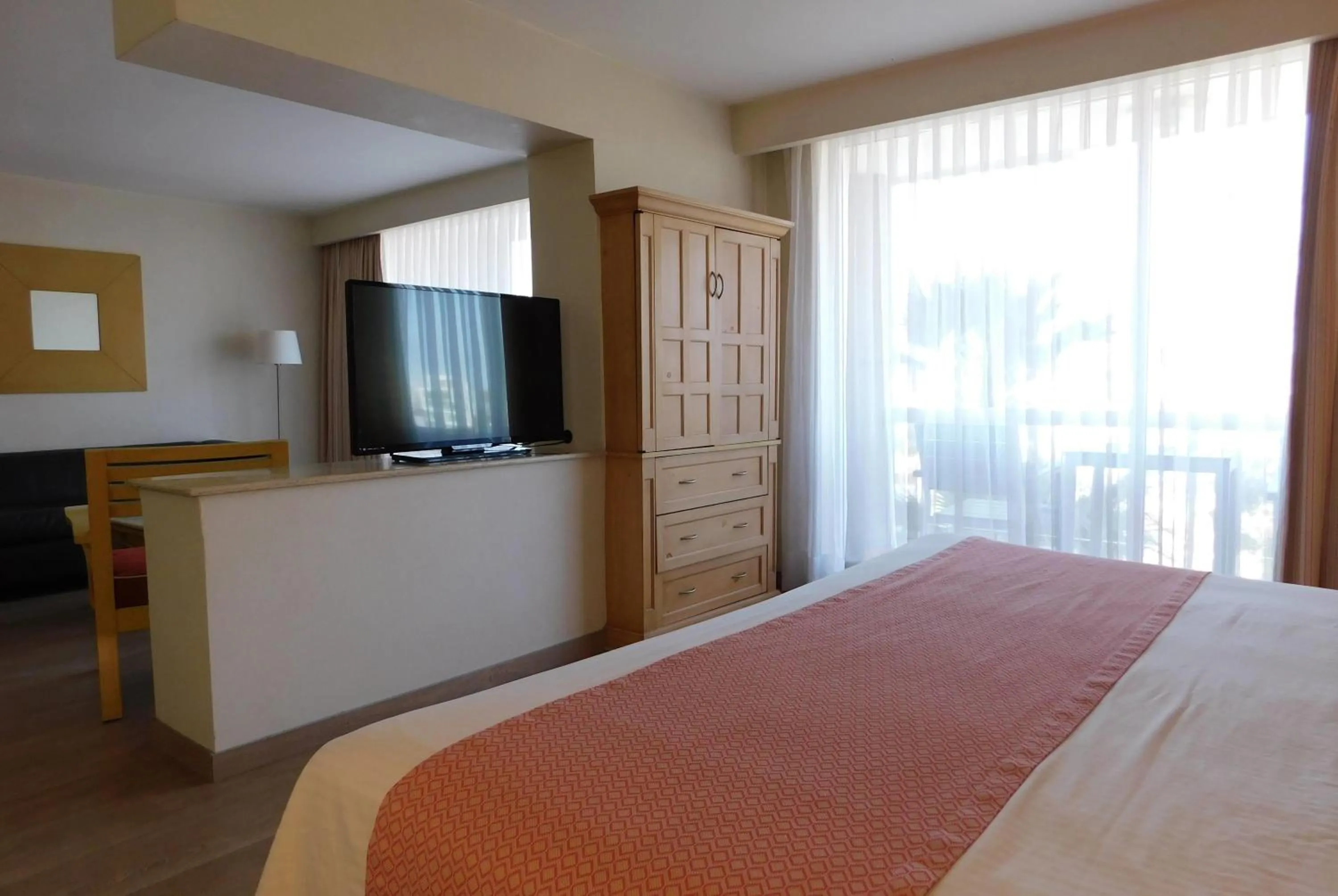 Photo of the whole room, Bed in Hotel Palacio Azteca Tijuana, Trademark by Wyndham