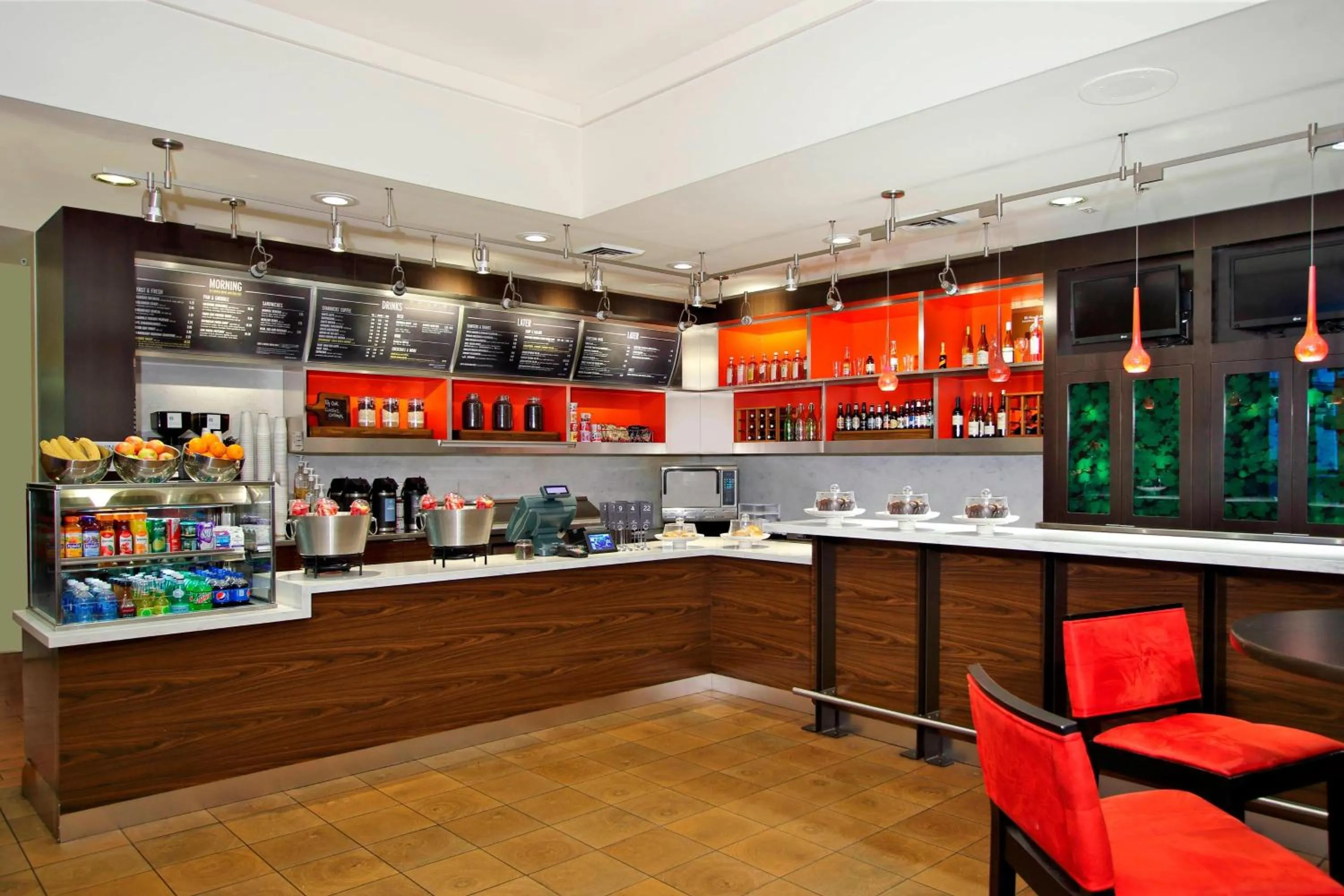 Restaurant/places to eat in Courtyard Oakland Downtown