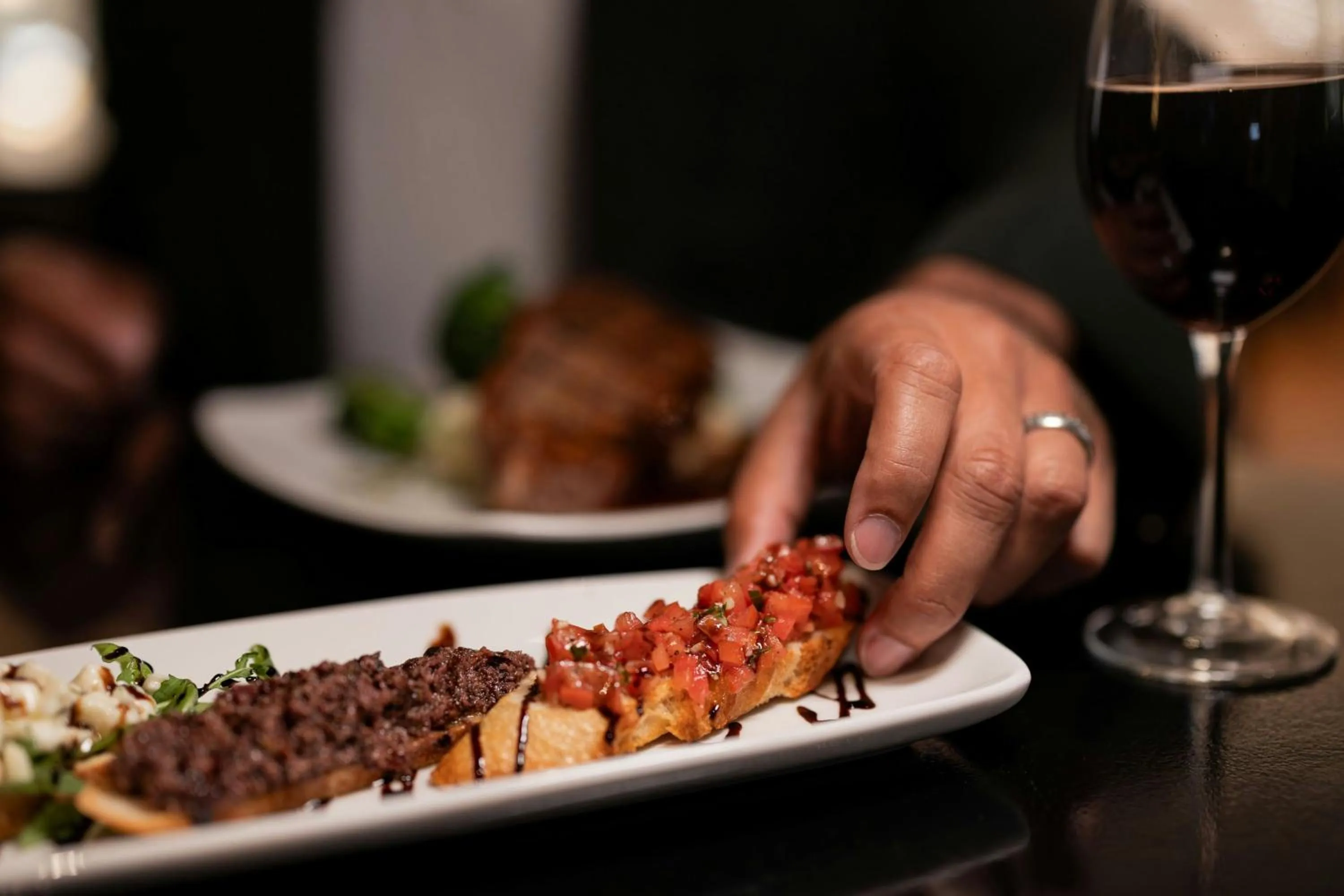 Restaurant/places to eat in Oakland Marriott City Center