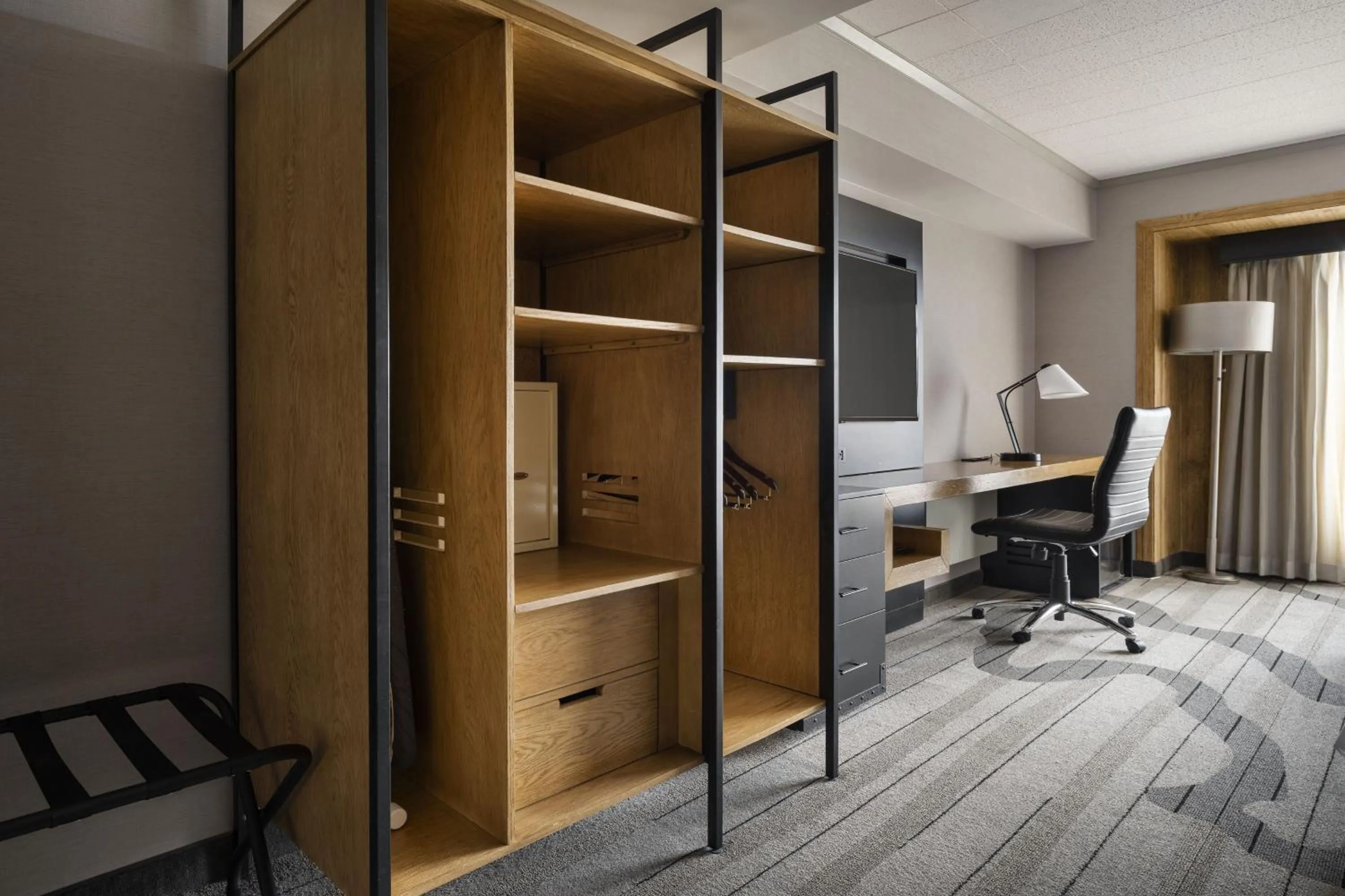 Photo of the whole room in Oakland Marriott City Center