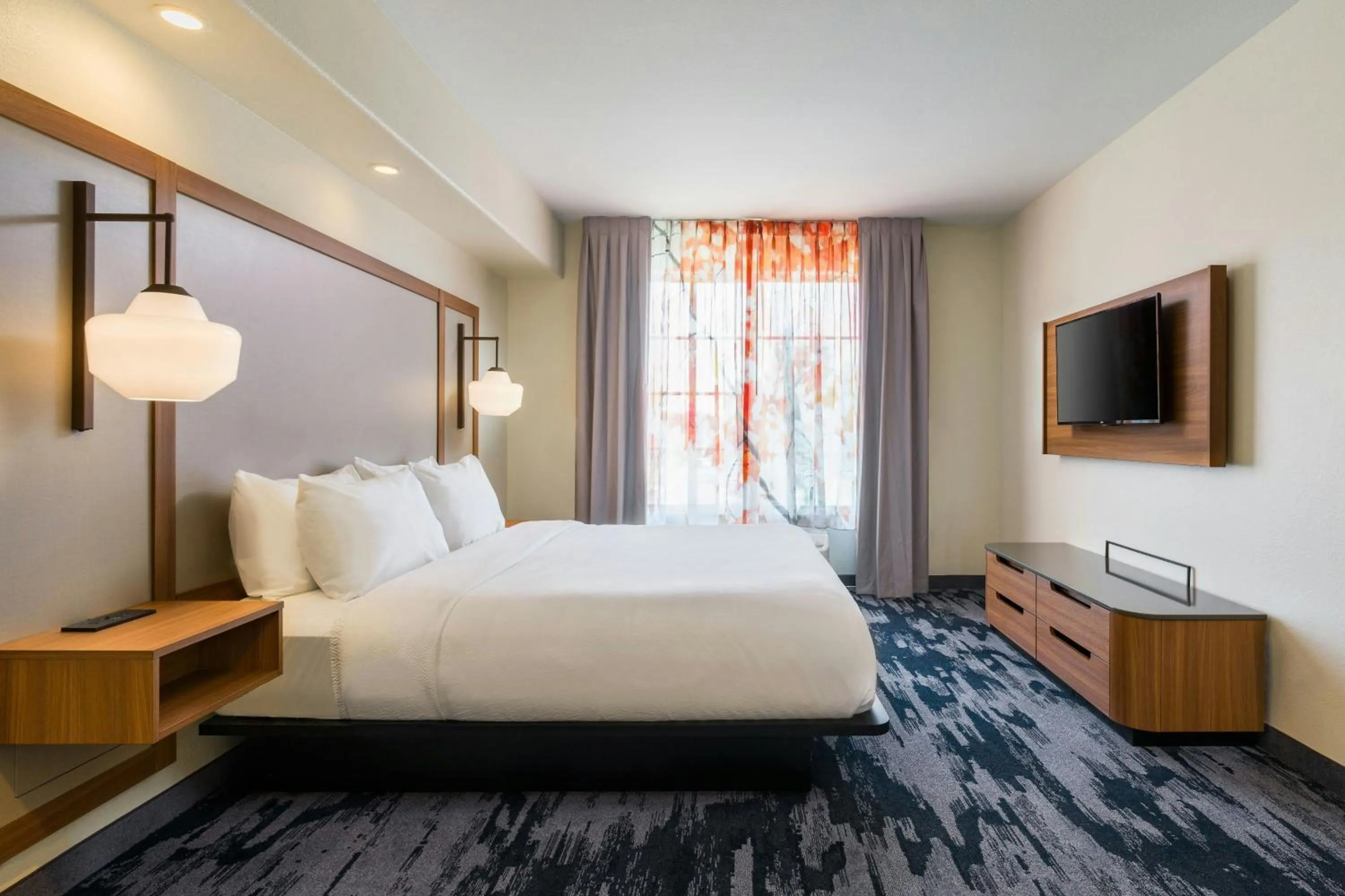 Photo of the whole room, Bed in Fairfield Inn & Suites by Marriott Fairfield Napa Valley Area