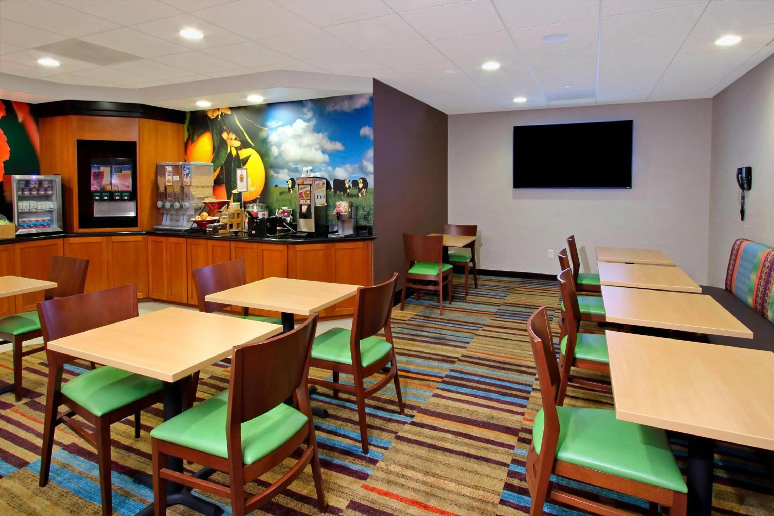 Restaurant/places to eat in Fairfield Inn & Suites by Marriott Fairfield Napa Valley Area