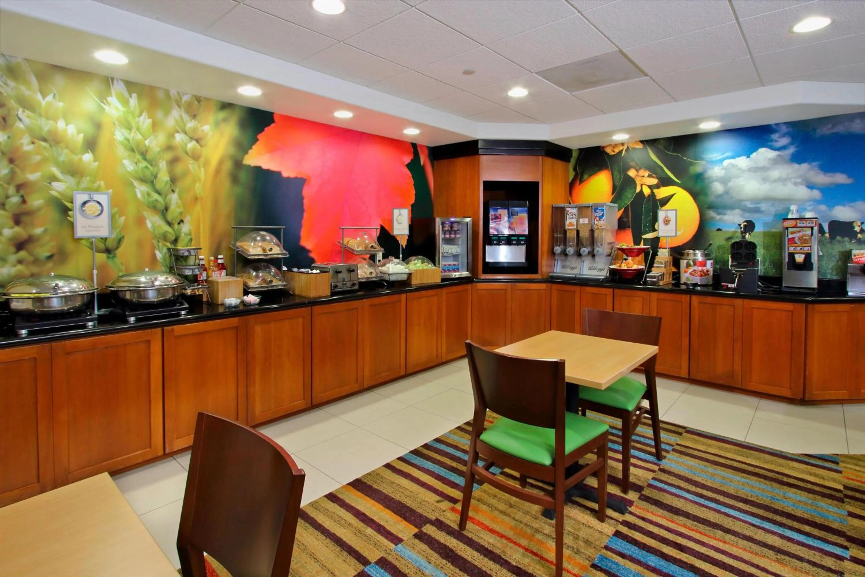 Breakfast in Fairfield Inn & Suites by Marriott Fairfield Napa Valley Area