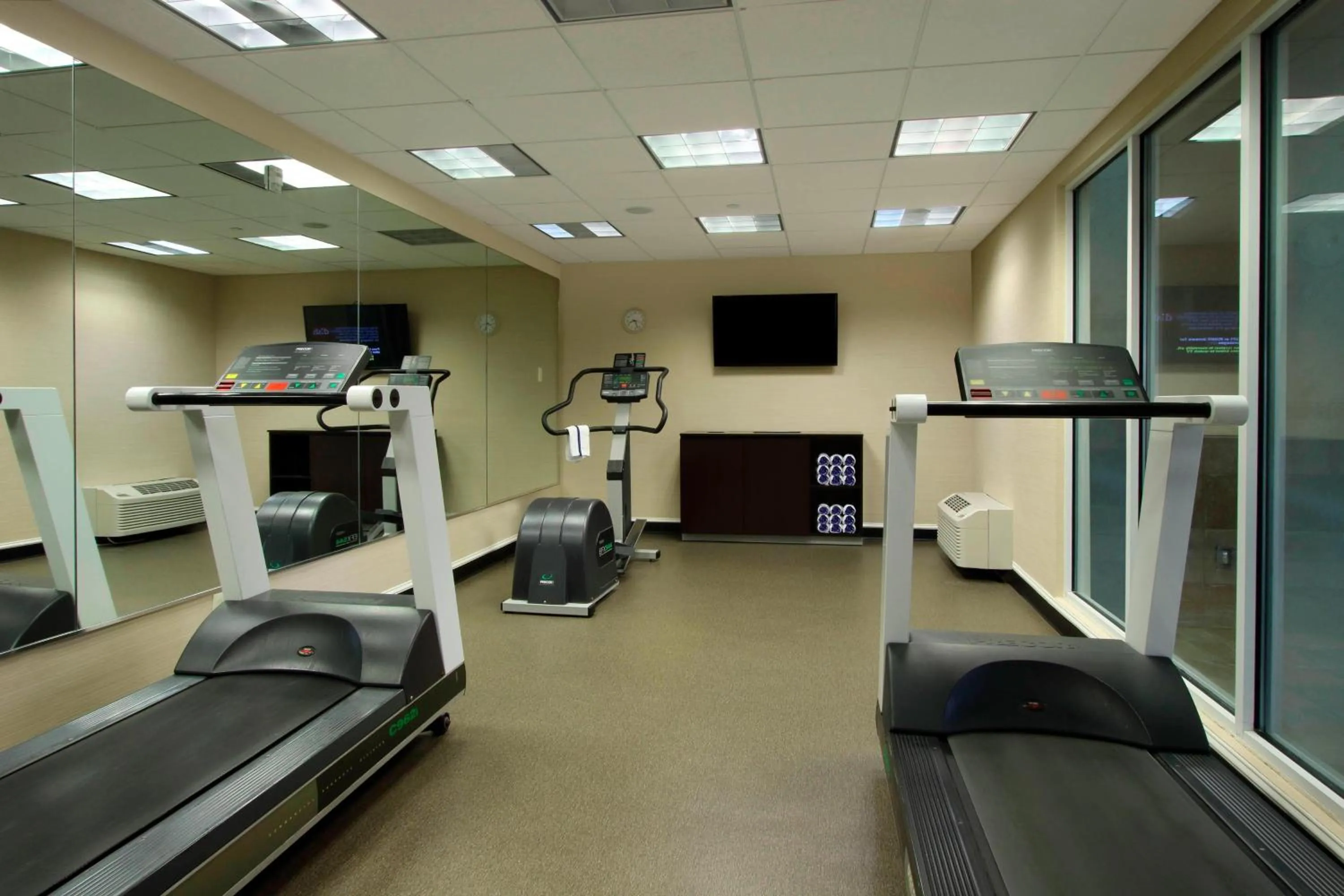 Fitness centre/facilities in Fairfield Inn & Suites by Marriott Fairfield Napa Valley Area