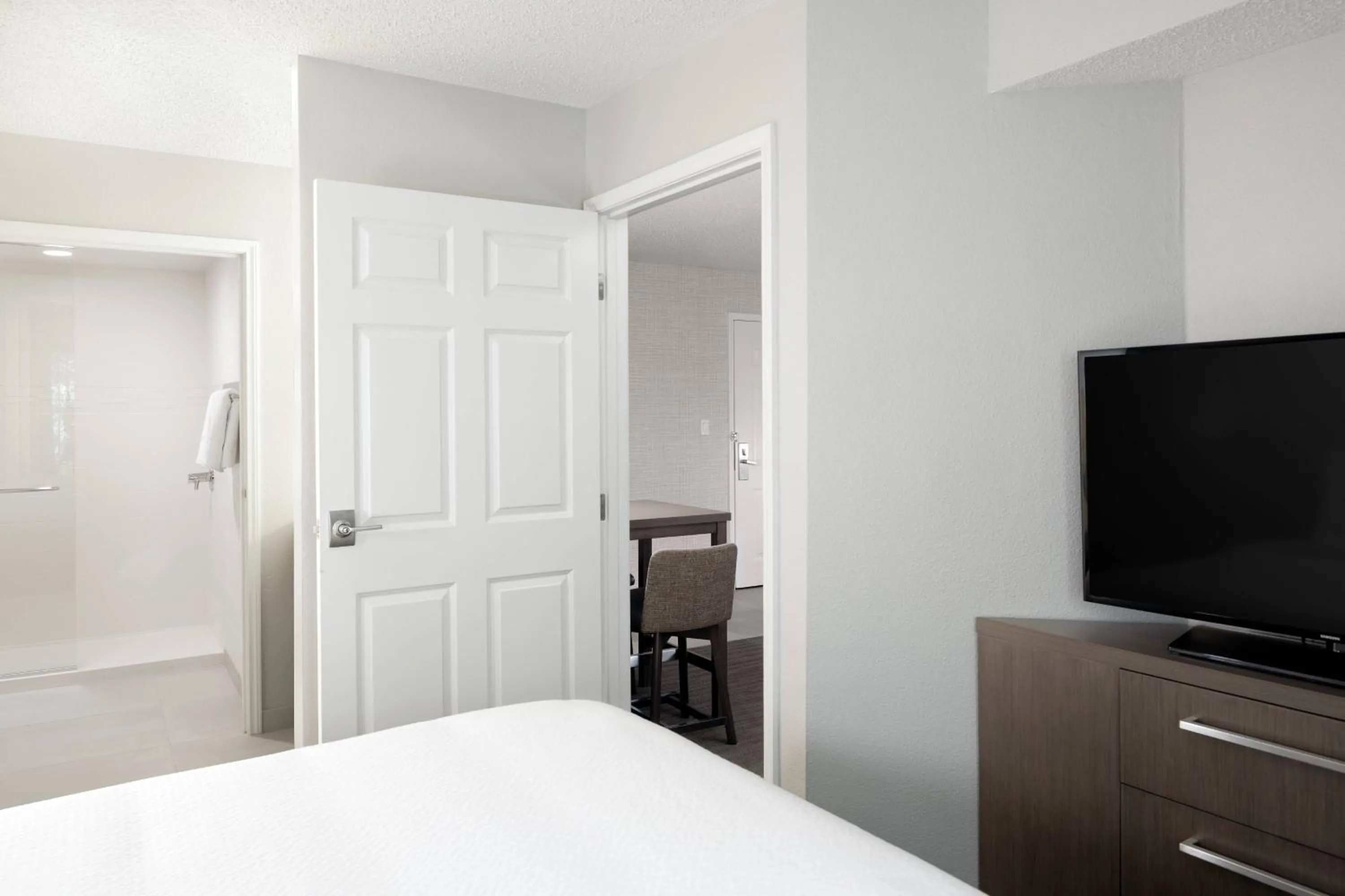 Bedroom, Bed in Residence Inn Pleasanton