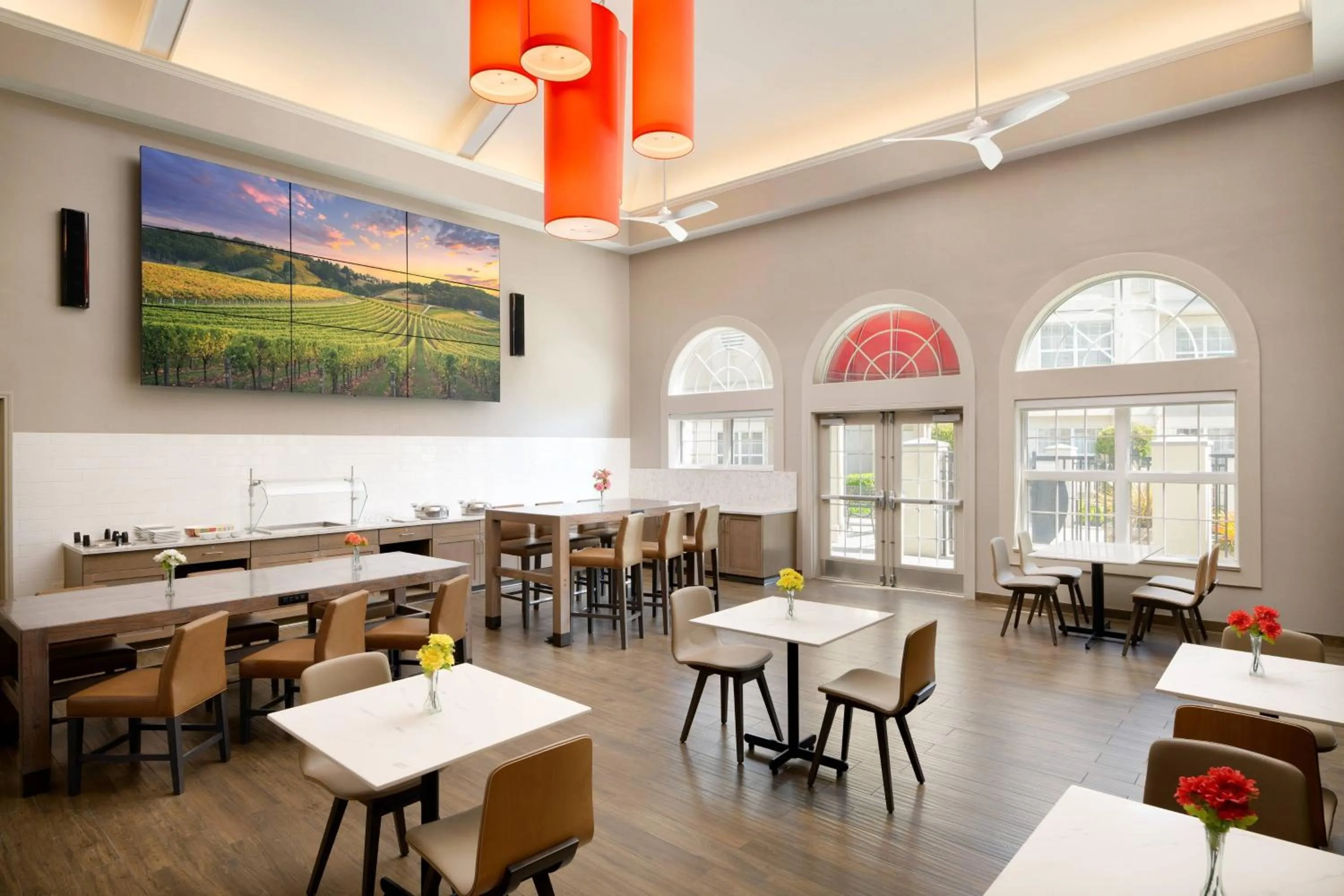 Restaurant/places to eat in Residence Inn Pleasanton