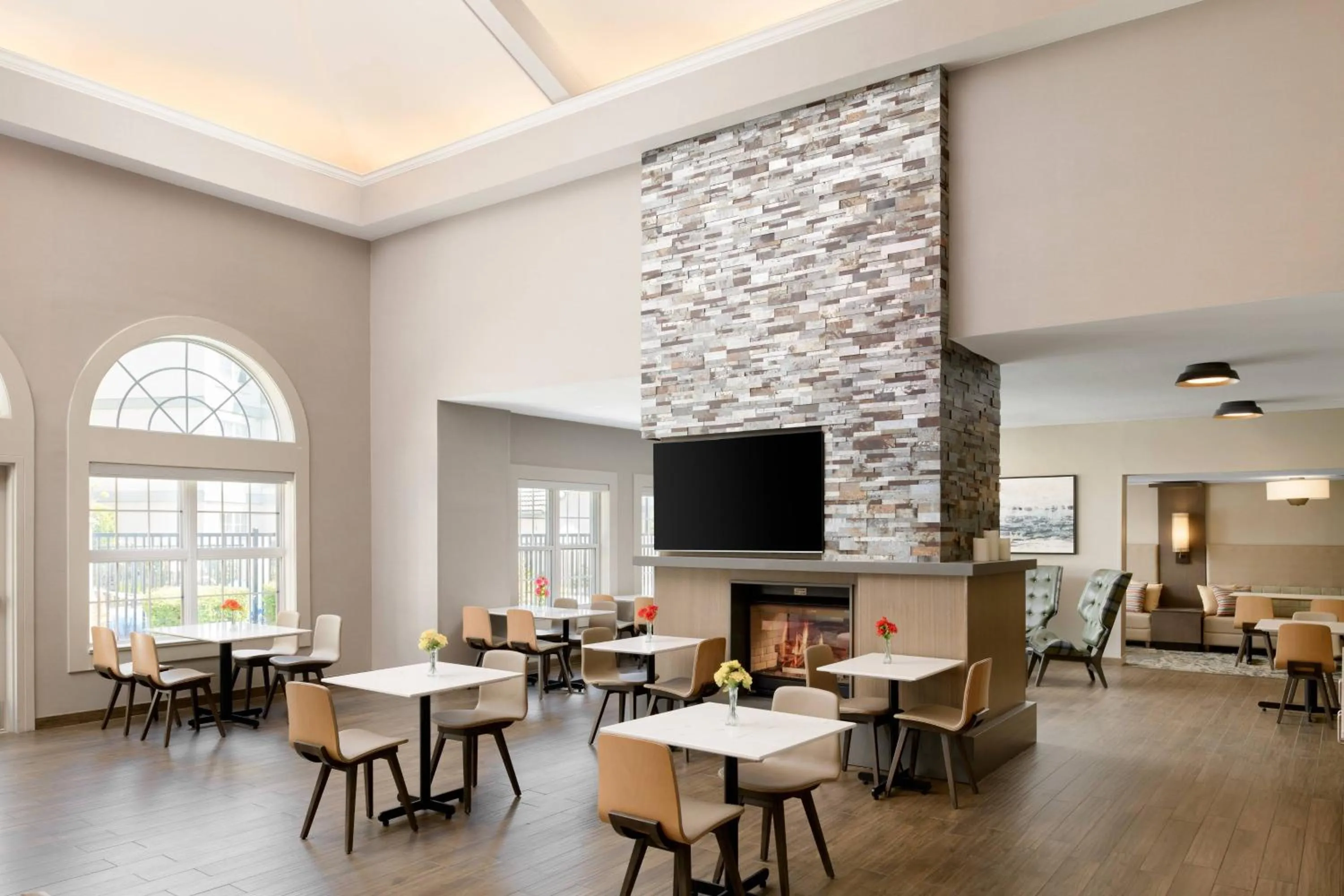 Restaurant/places to eat in Residence Inn Pleasanton