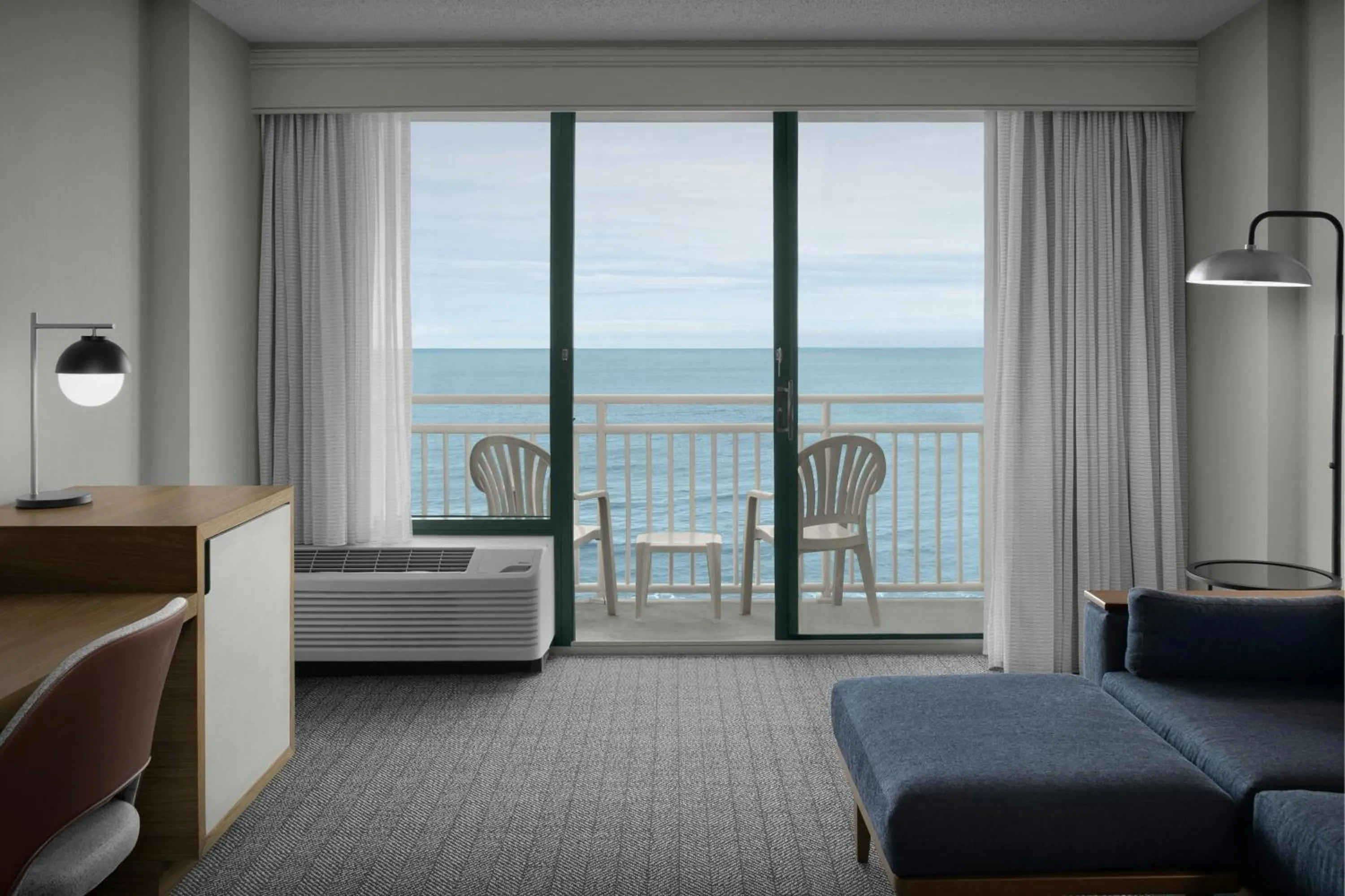 Bedroom, Bed in Courtyard Virginia Beach Oceanfront/South