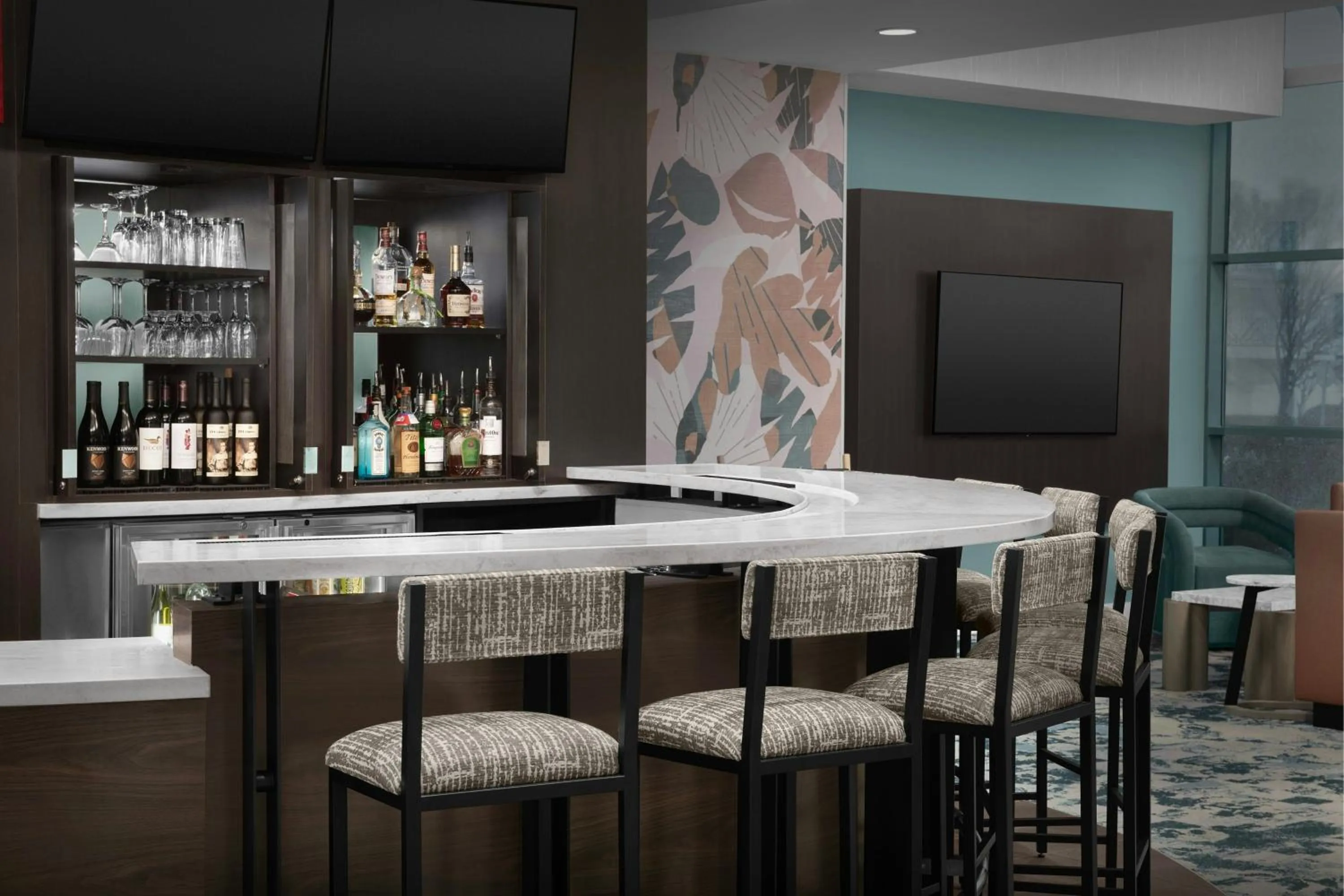 Restaurant/places to eat in Courtyard Virginia Beach Oceanfront/South