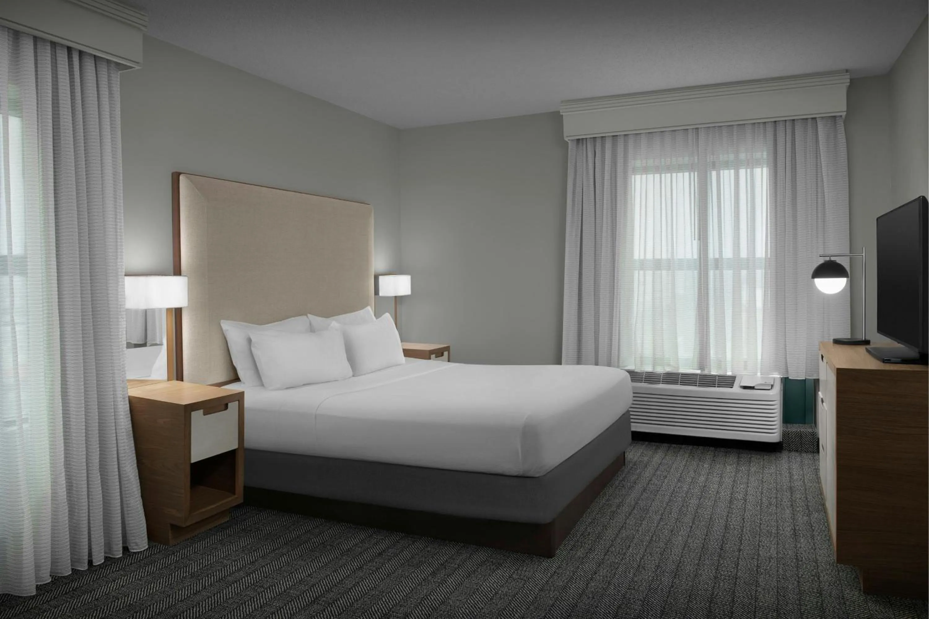 Bedroom, Bed in Courtyard Virginia Beach Oceanfront/South