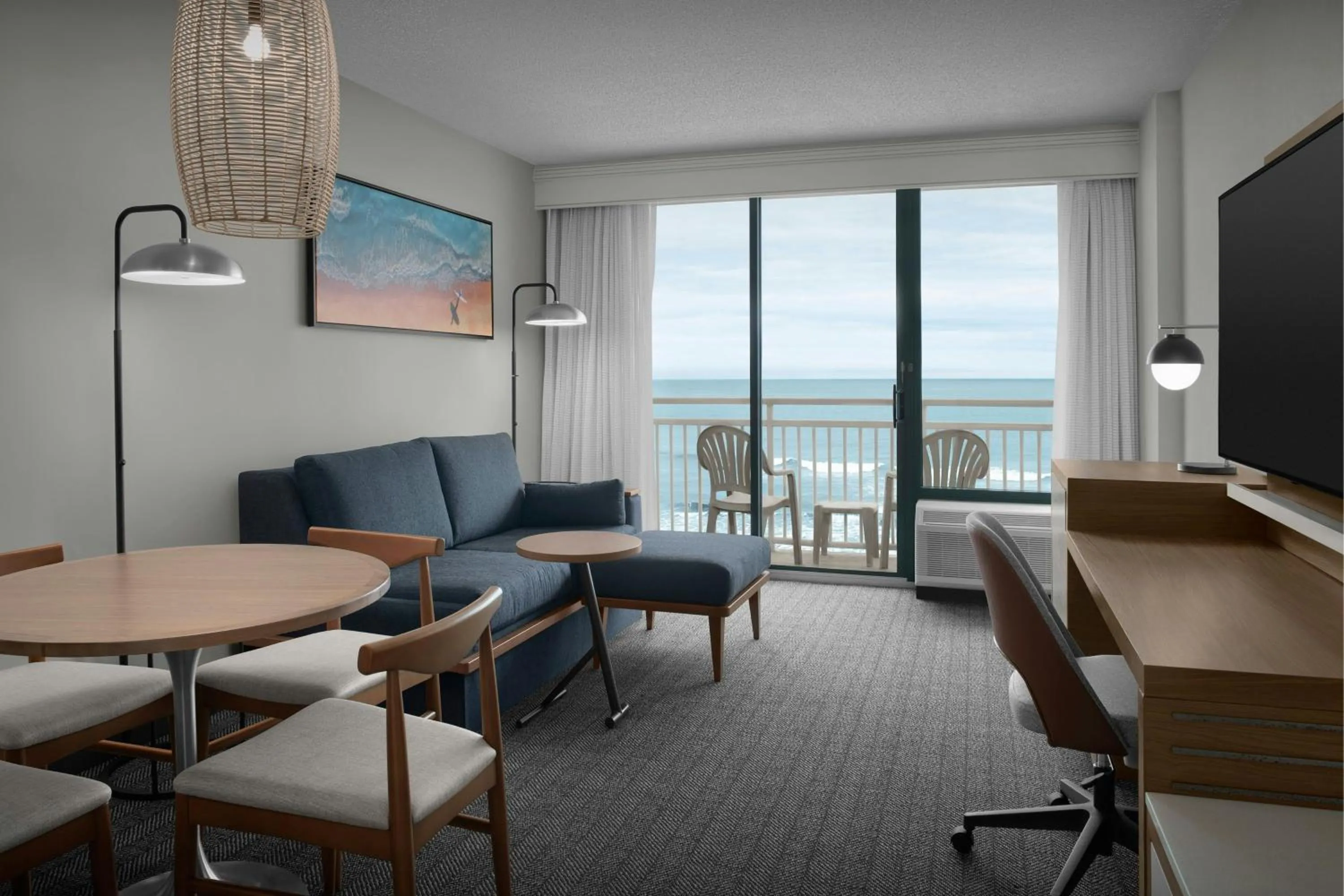 Living room in Courtyard Virginia Beach Oceanfront/South