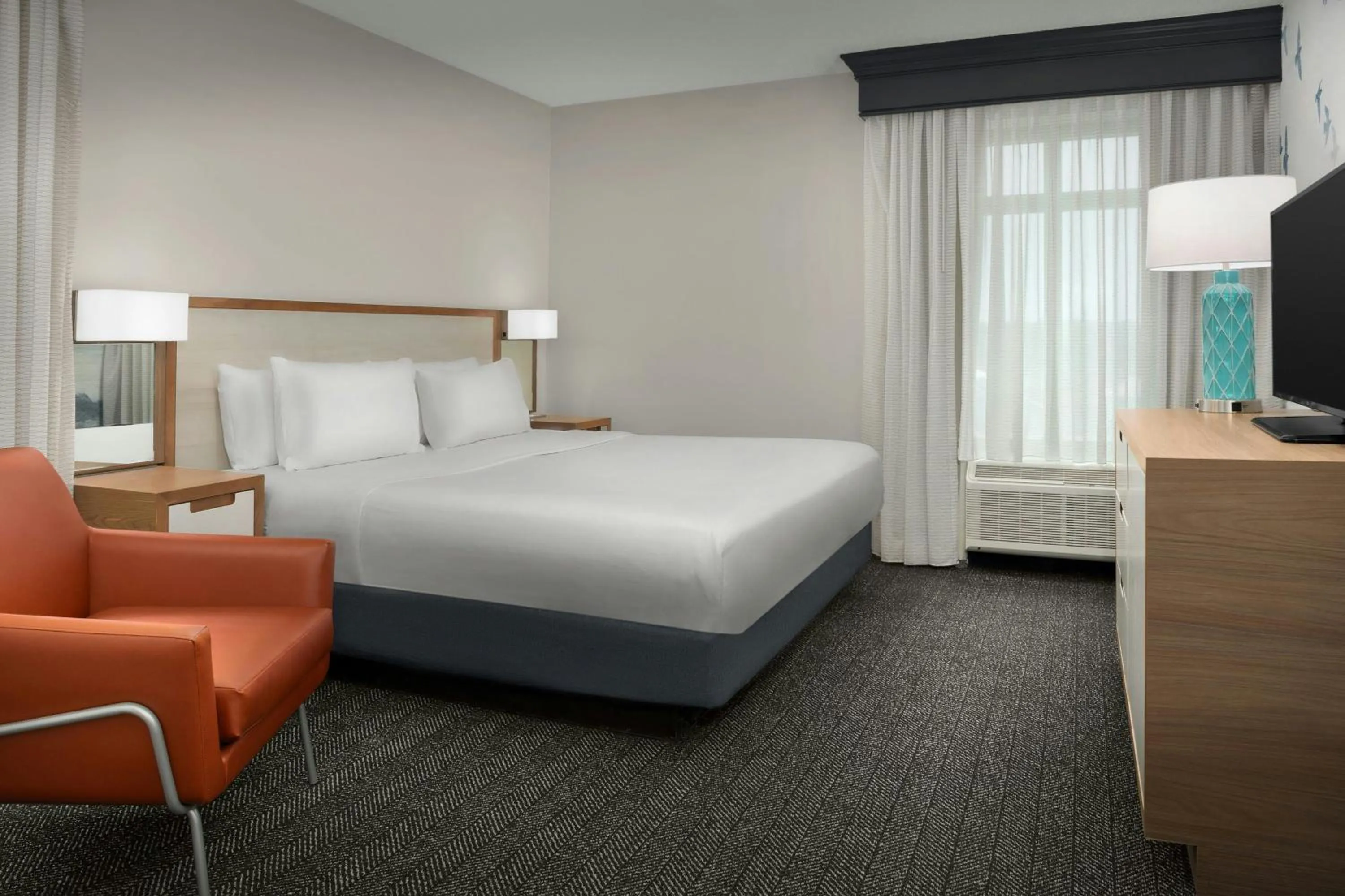 Bedroom, Bed in Courtyard Virginia Beach Oceanfront / North 37th Street