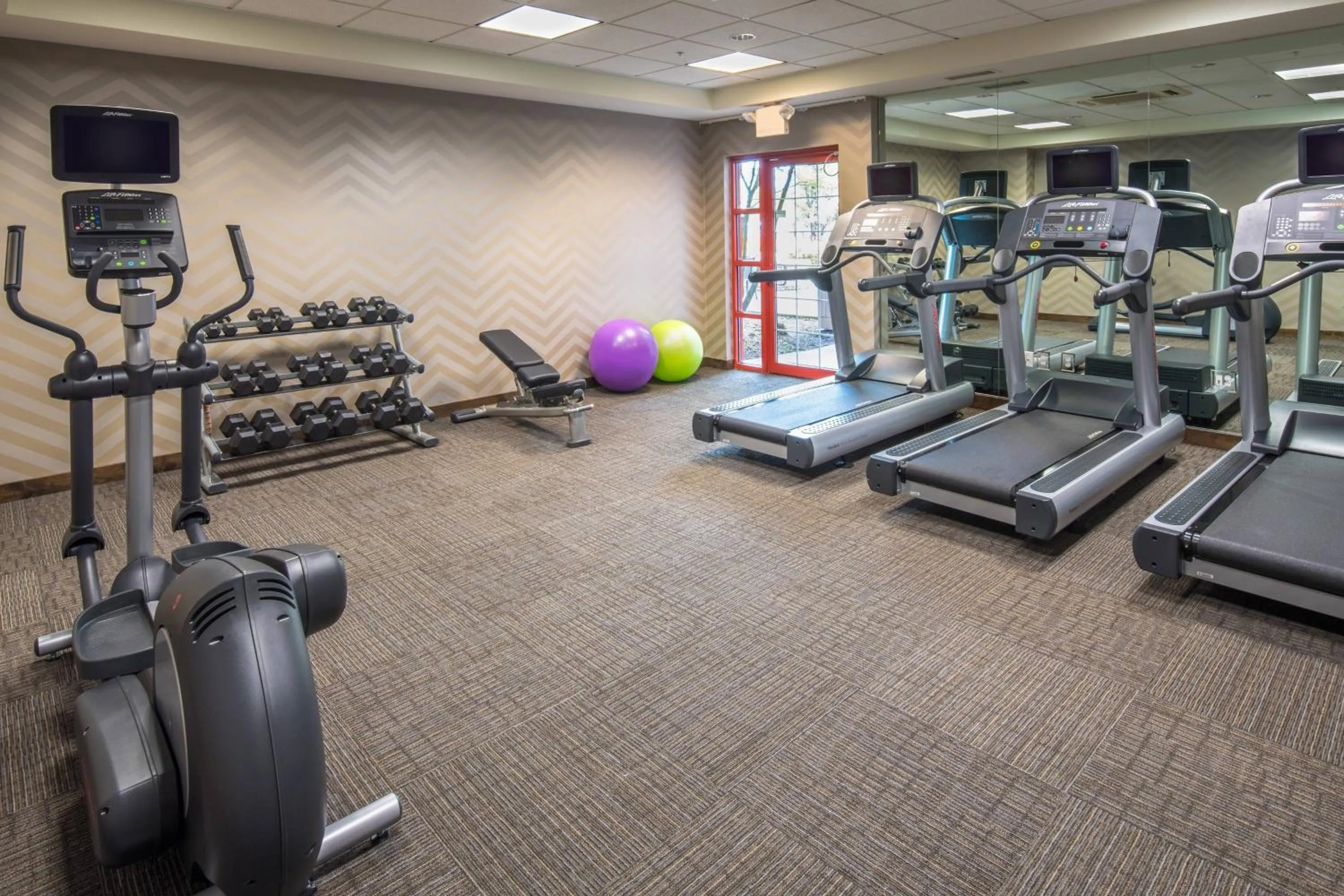 Fitness centre/facilities in Residence Inn by Marriott Portland North