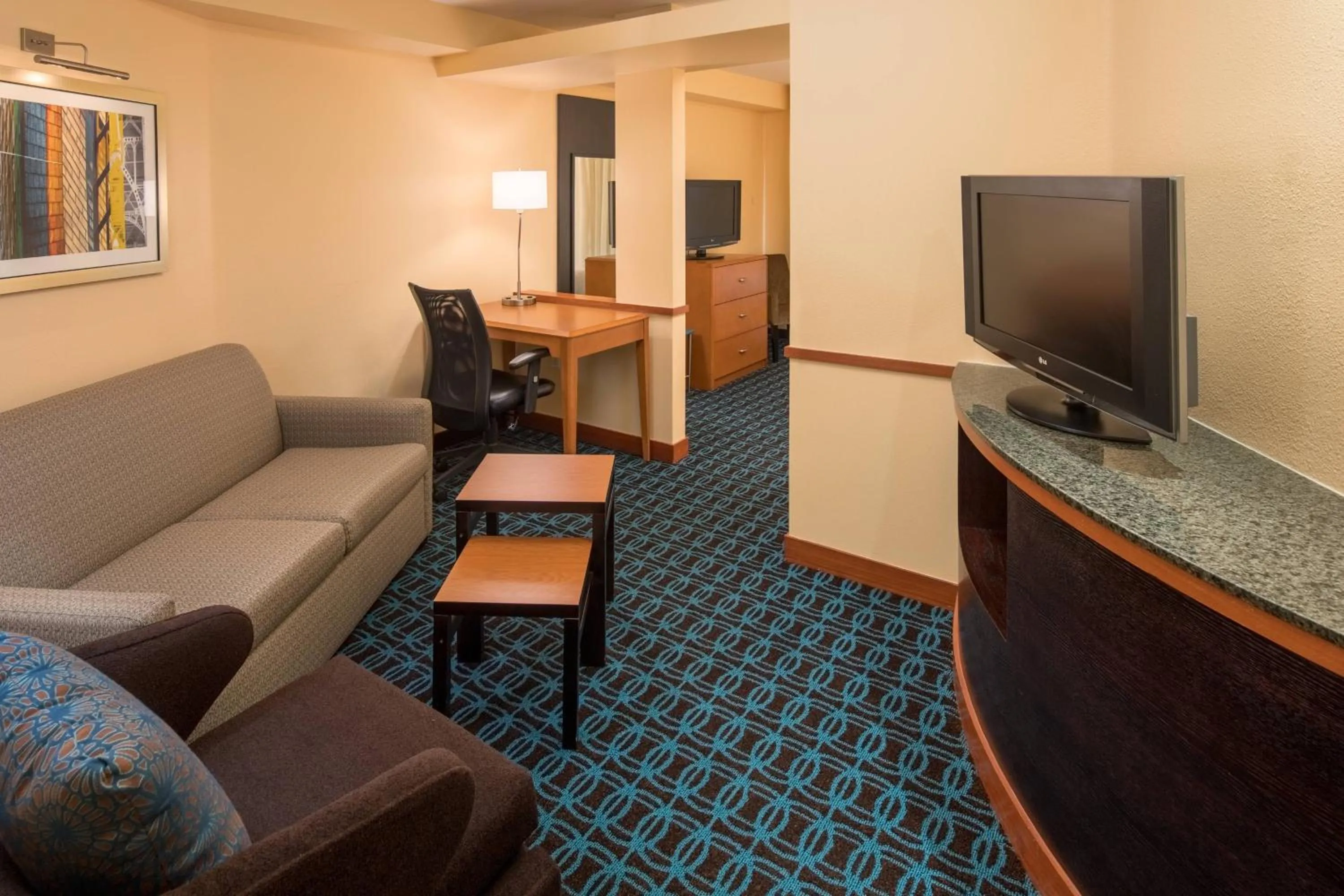 Living room in Fairfield Inn & Suites by Marriott Portland North