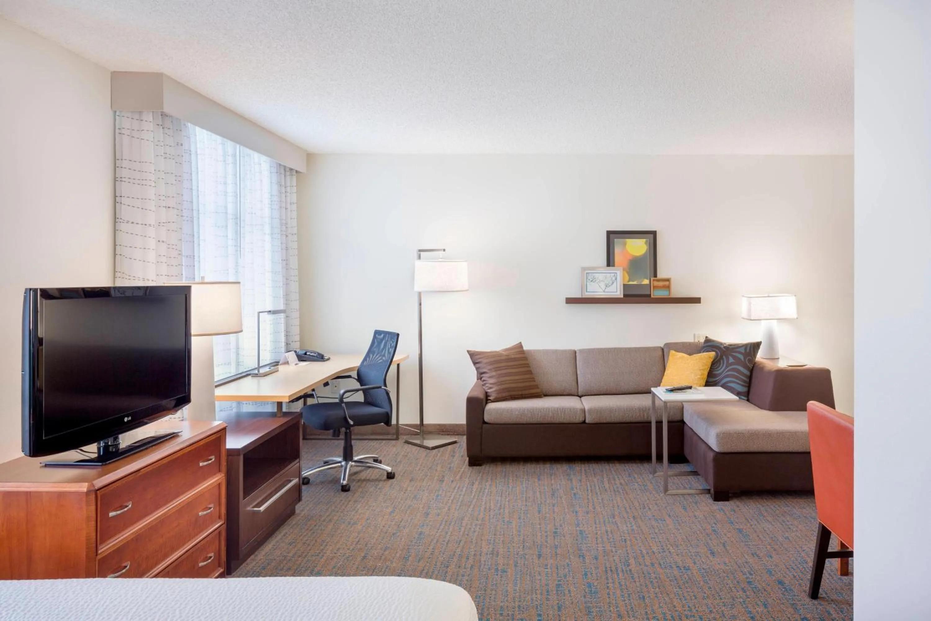 Living room in Residence Inn Portland Downtown/RiverPlace