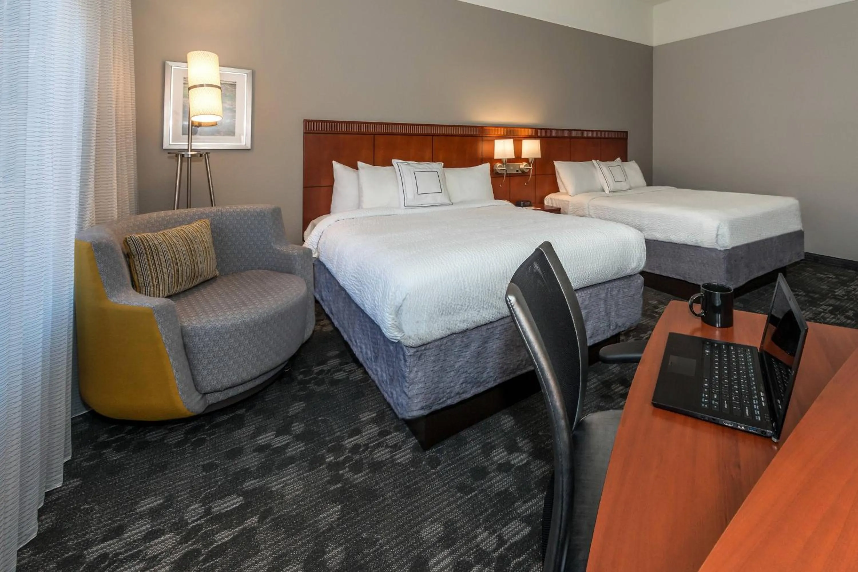 Photo of the whole room, Bed in Courtyard by Marriott Panama City