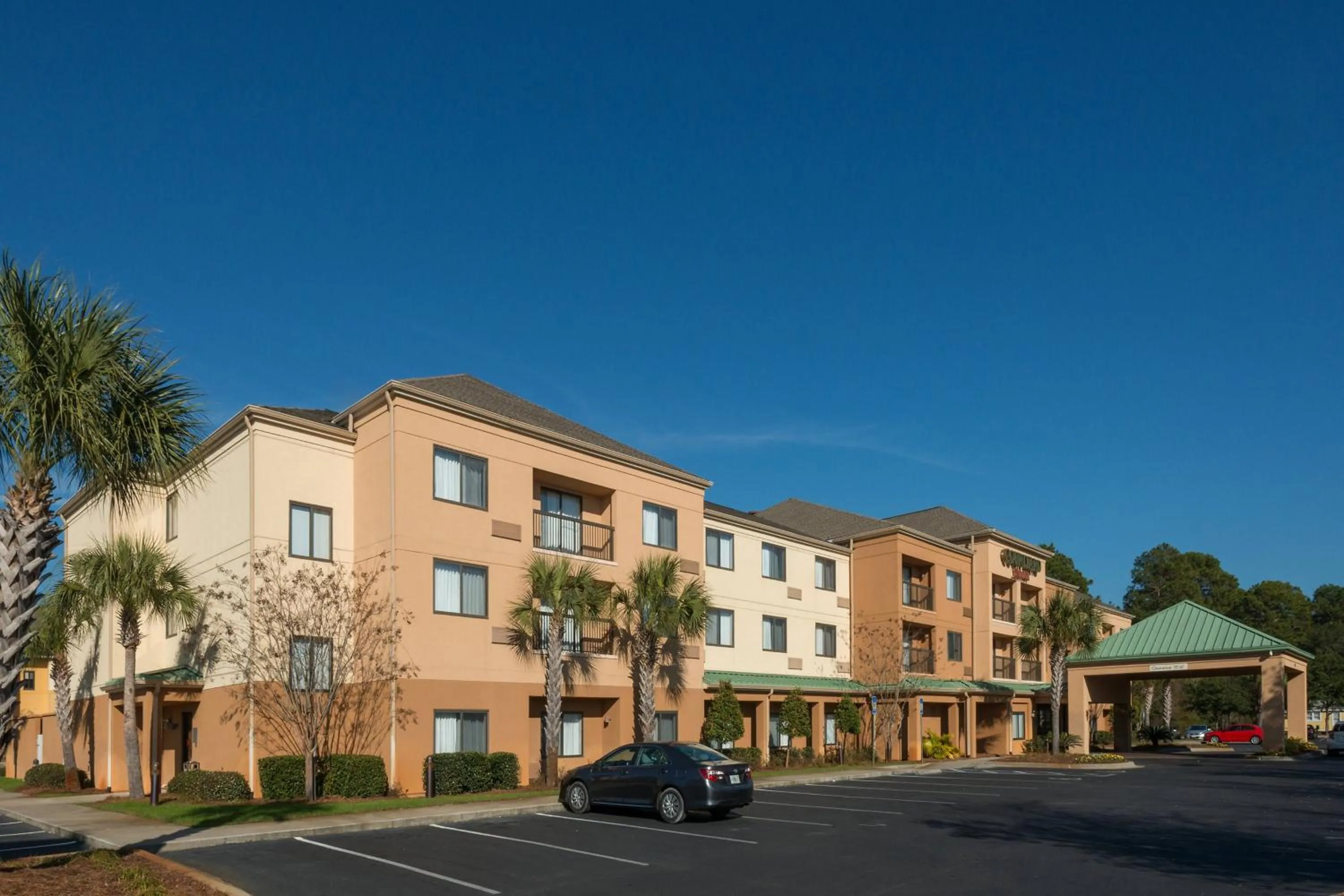 Property building in Courtyard by Marriott Panama City