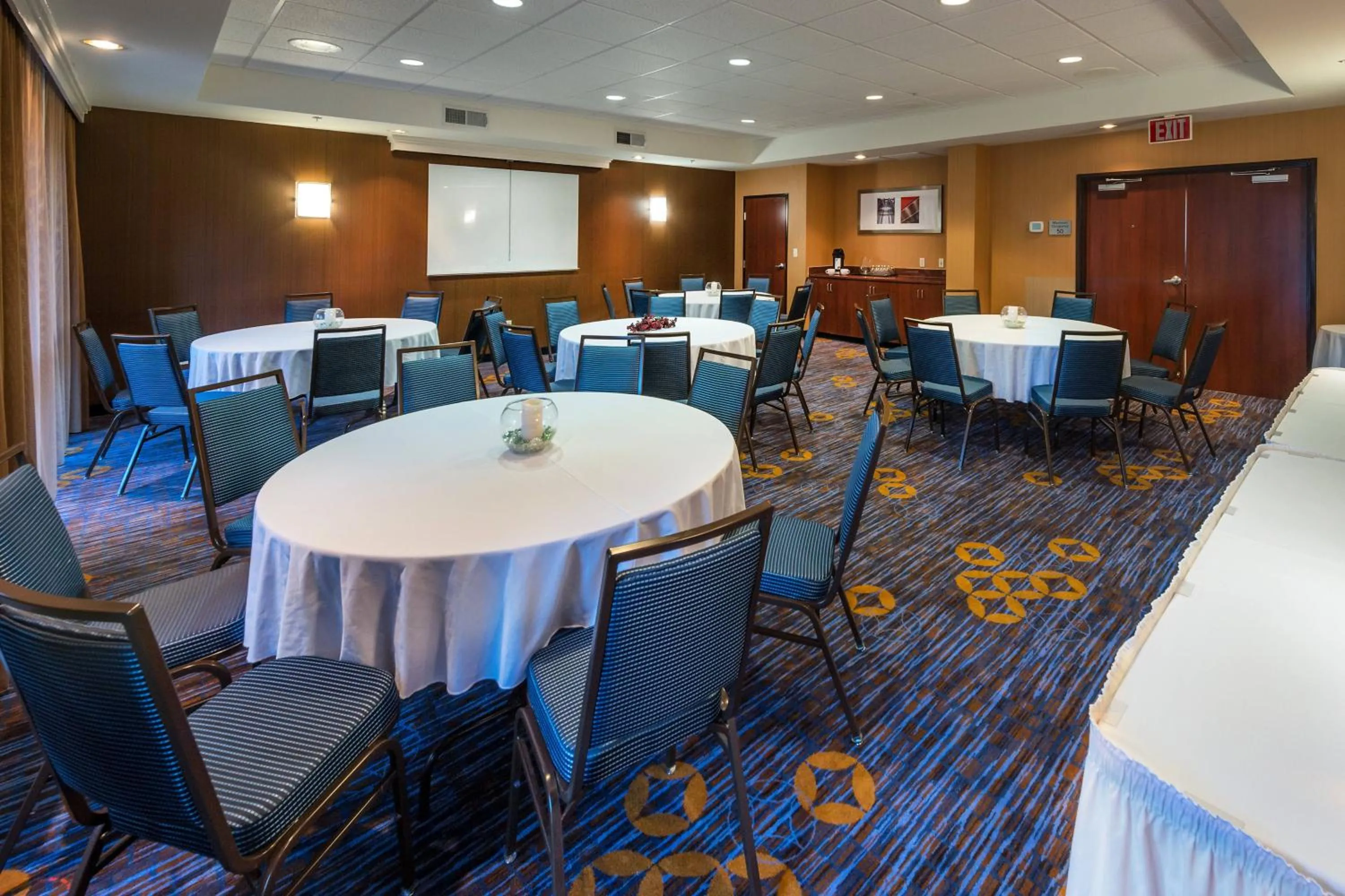 Meeting/conference room in Courtyard by Marriott Panama City