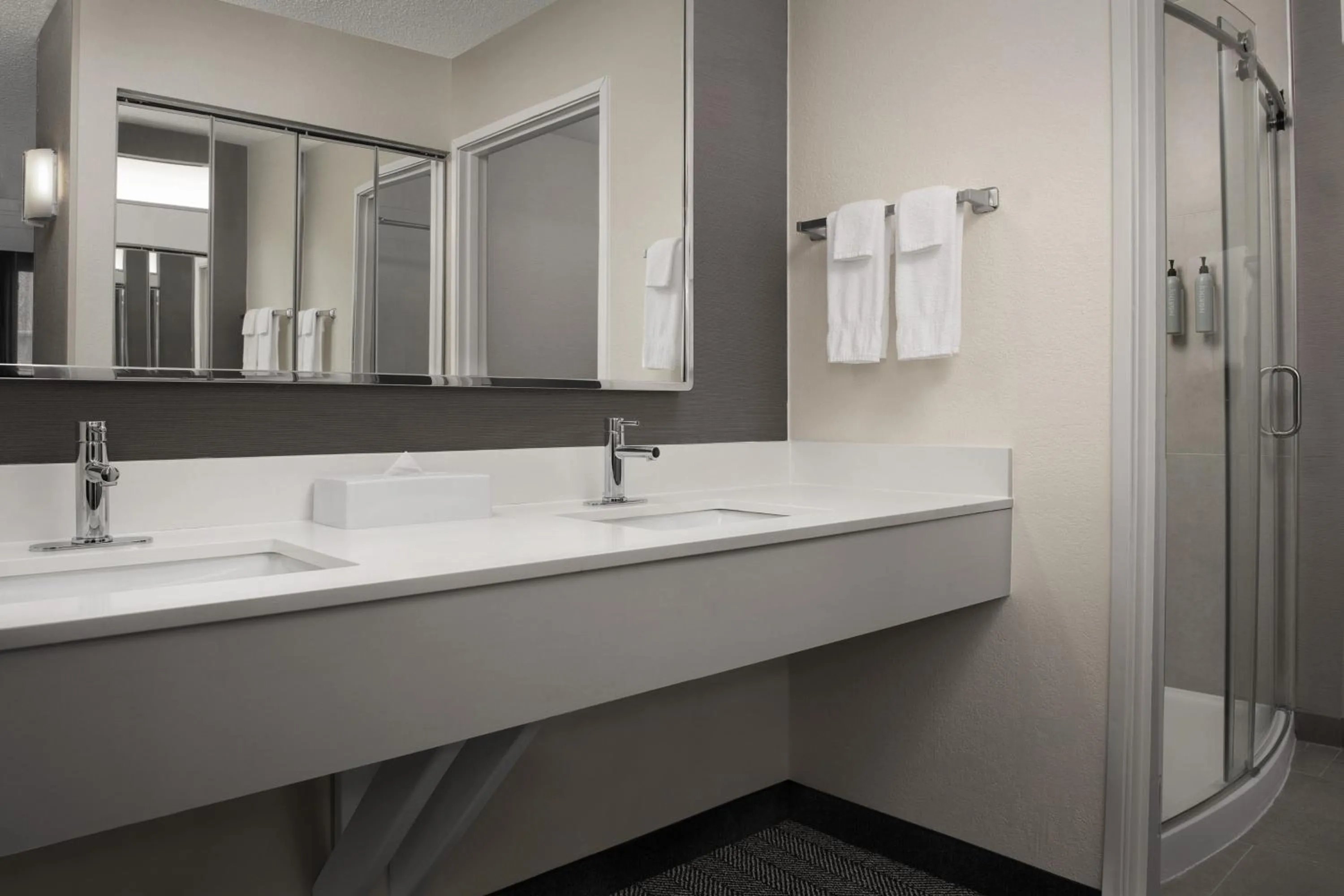 Bathroom in Courtyard by Marriott Panama City