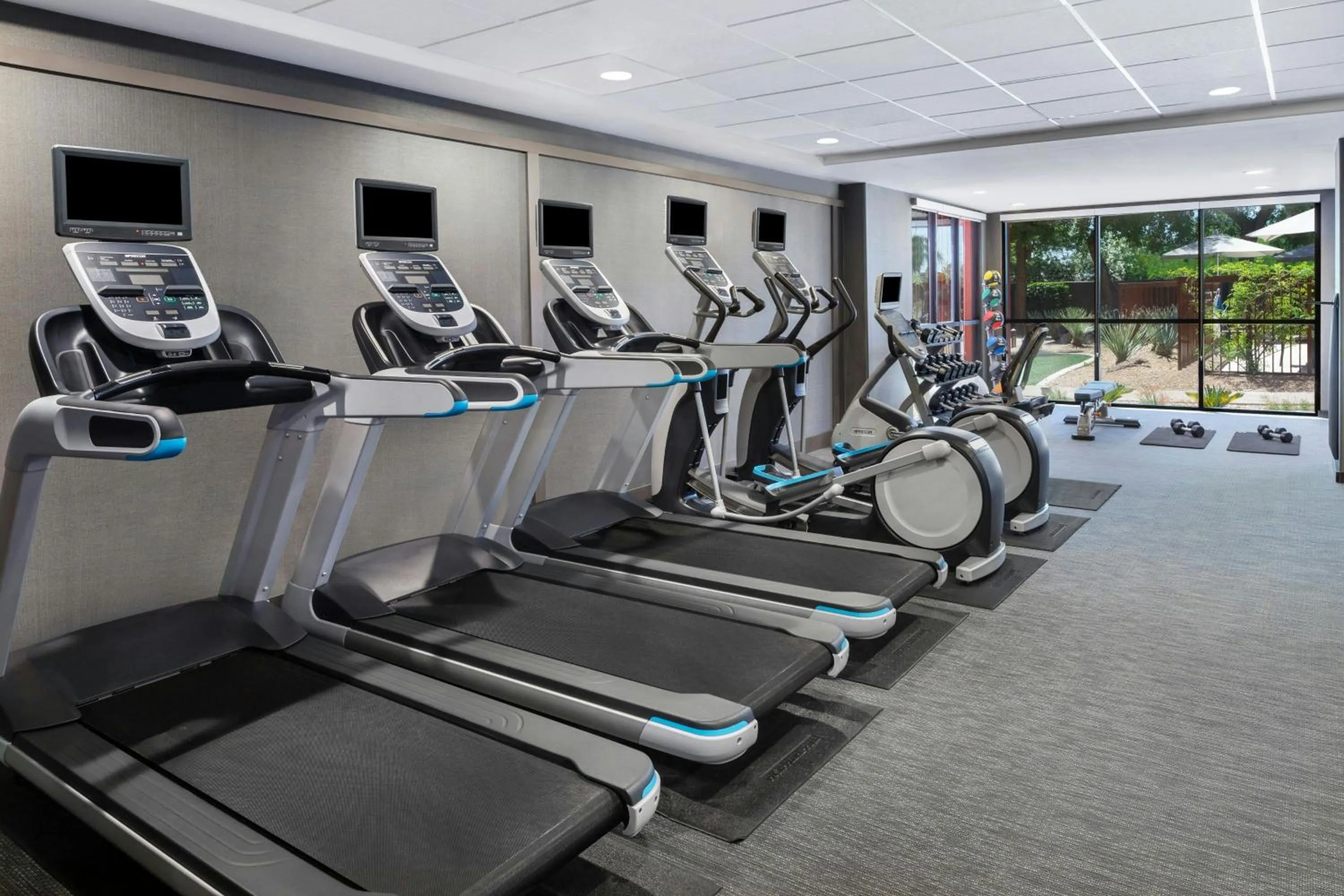 Fitness centre/facilities in Courtyard Scottsdale North