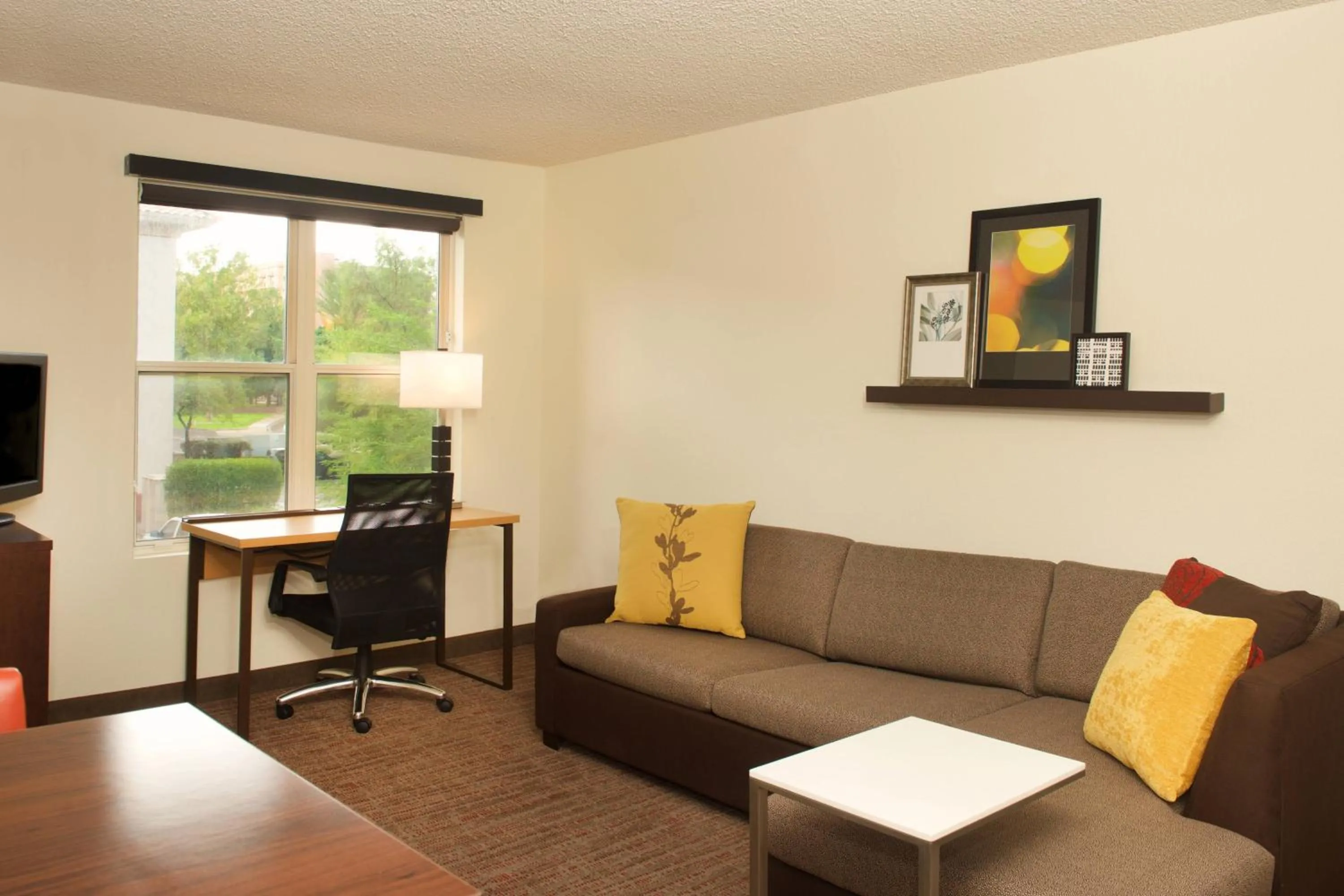 Living room in Residence Inn Phoenix Mesa