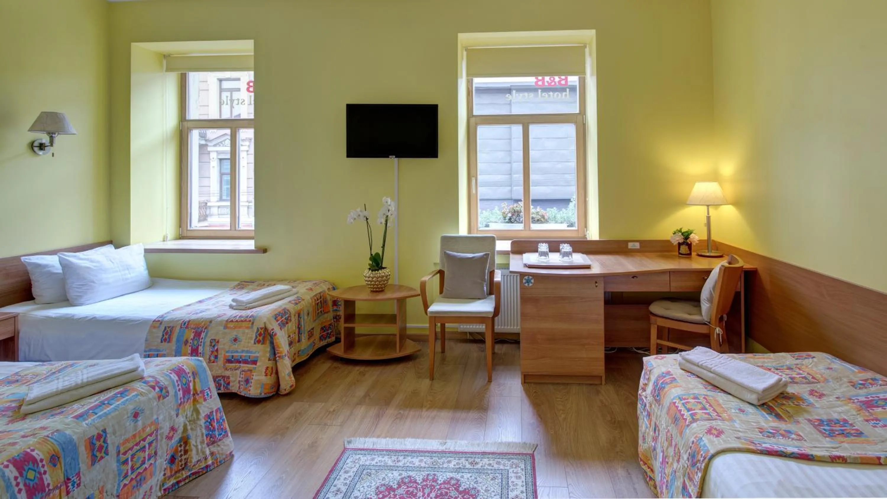 Photo of the whole room, Bed in In Astra