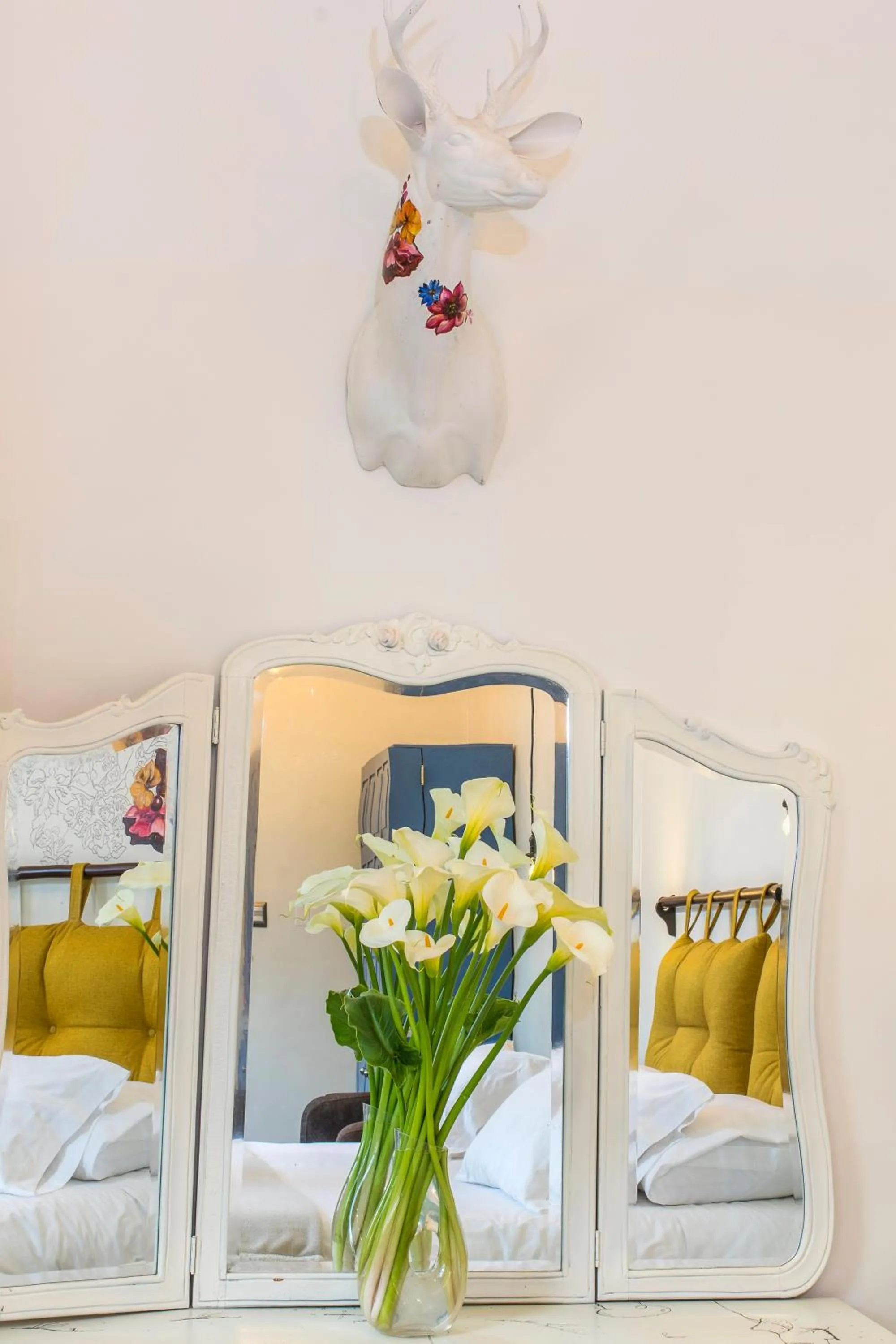 Decorative detail, Bed in X.O Art House