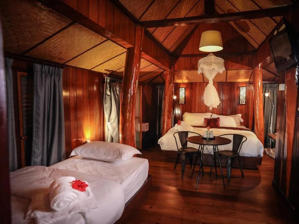 Photo of the whole room, Bed in MaliHom Private Estate