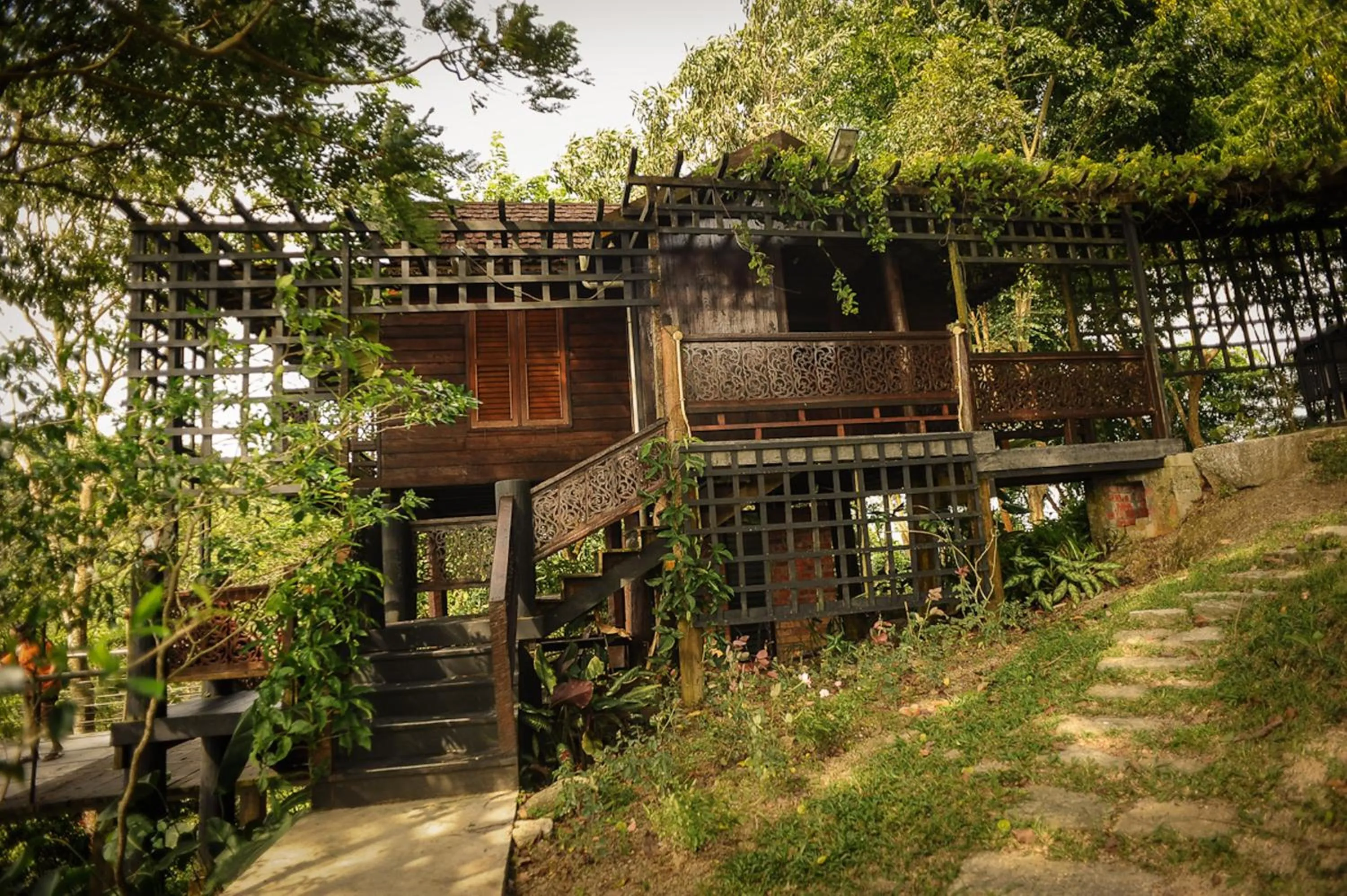 Property building in MaliHom Private Estate