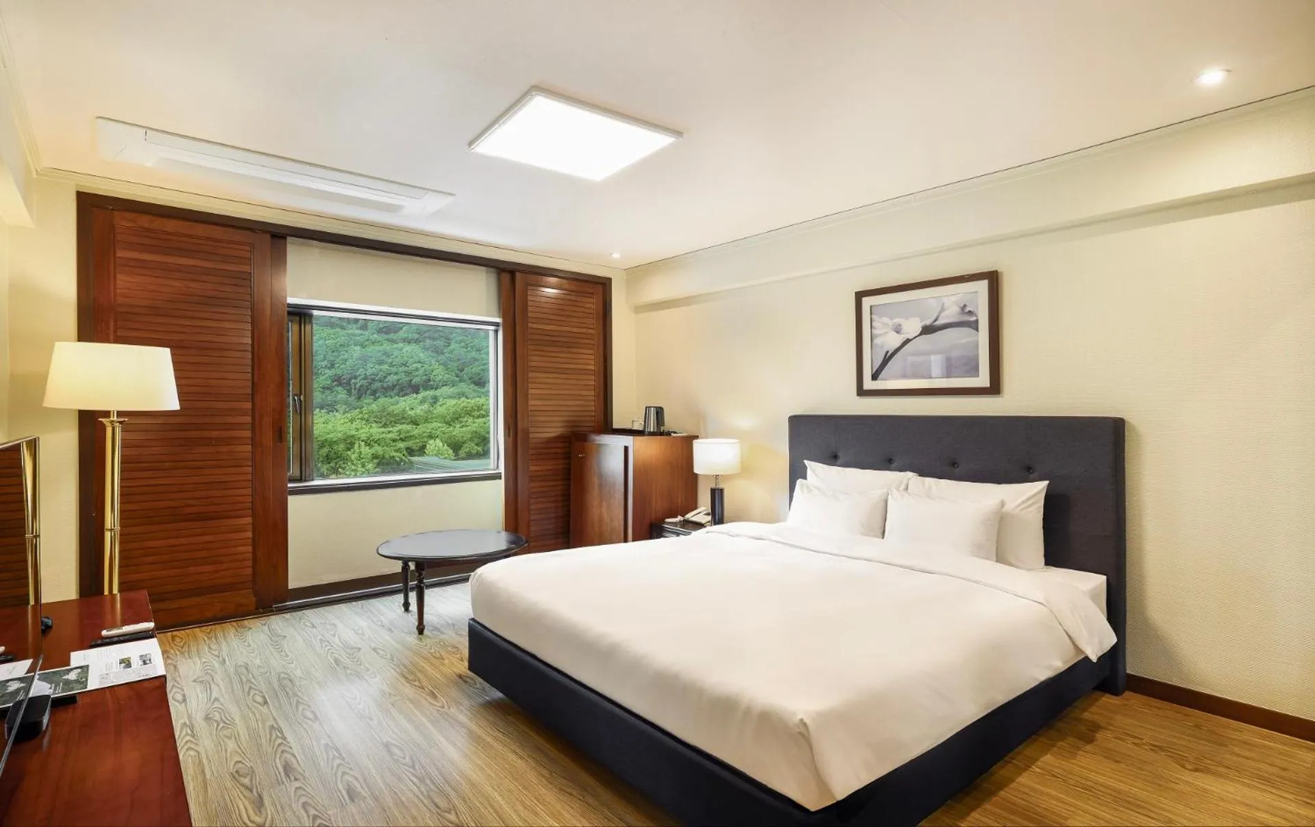 Photo of the whole room, Bed in KensingtonHotel Seorak