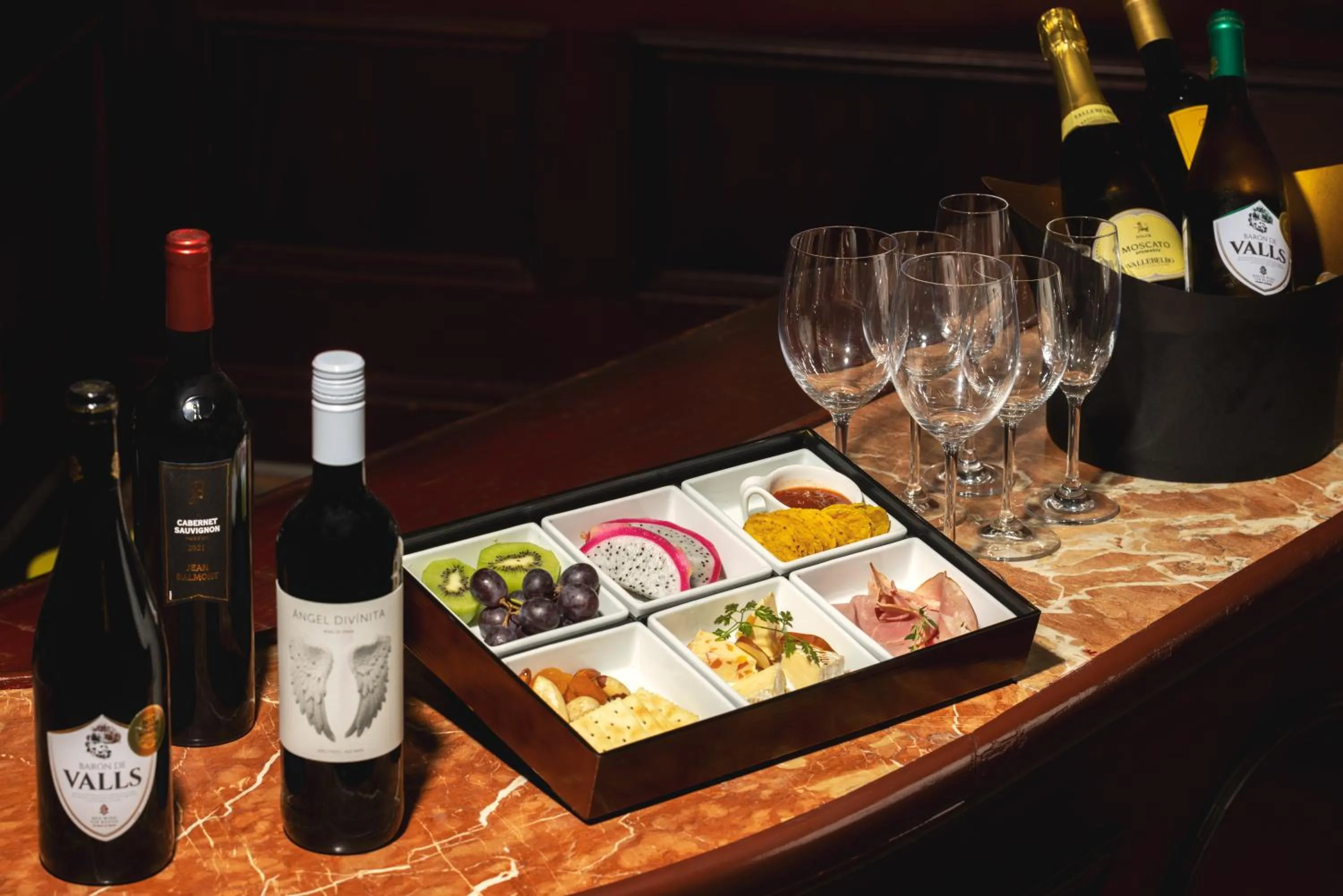 Restaurant/places to eat in KensingtonHotel Seorak