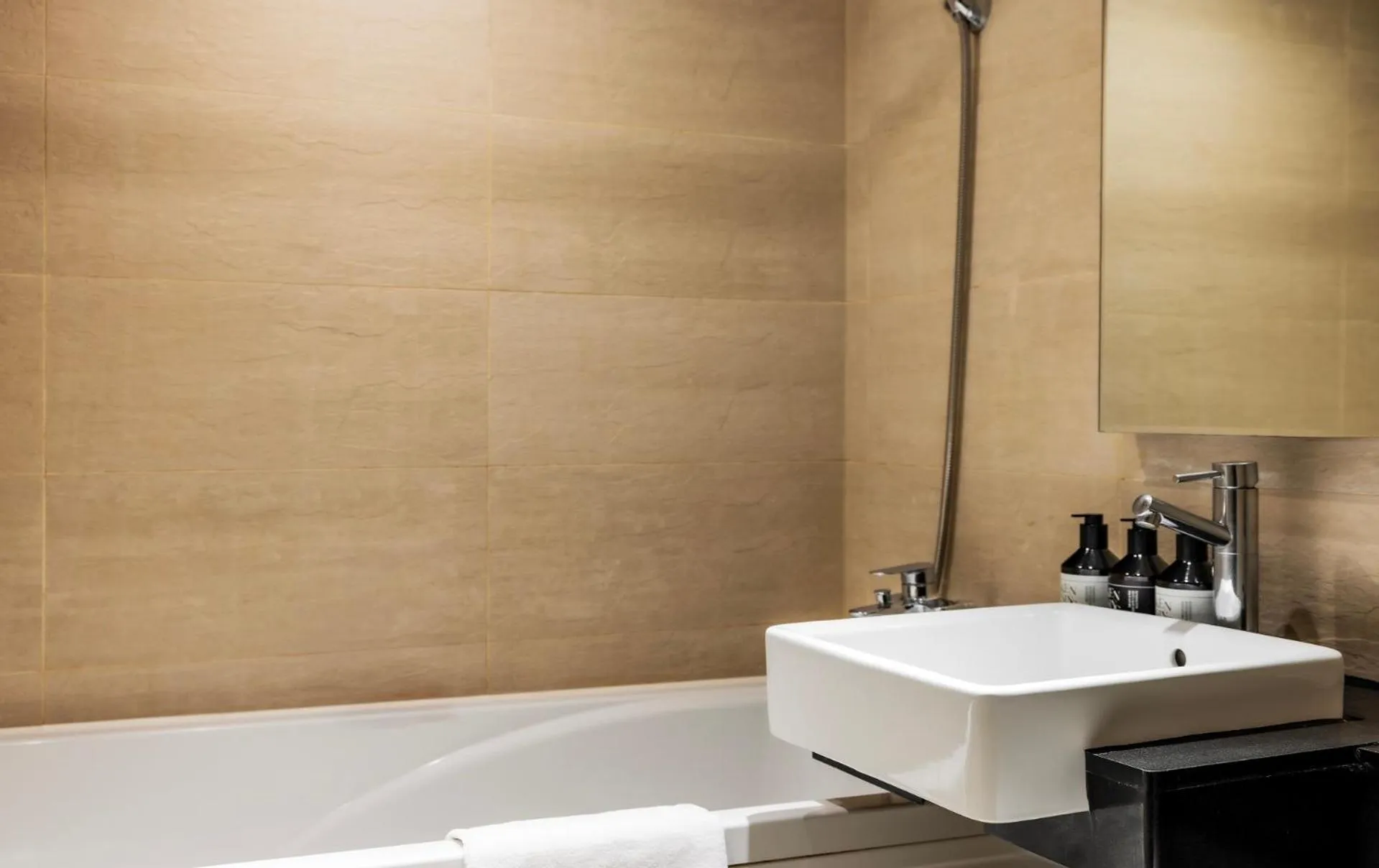 Bathroom in KensingtonHotel Seorak