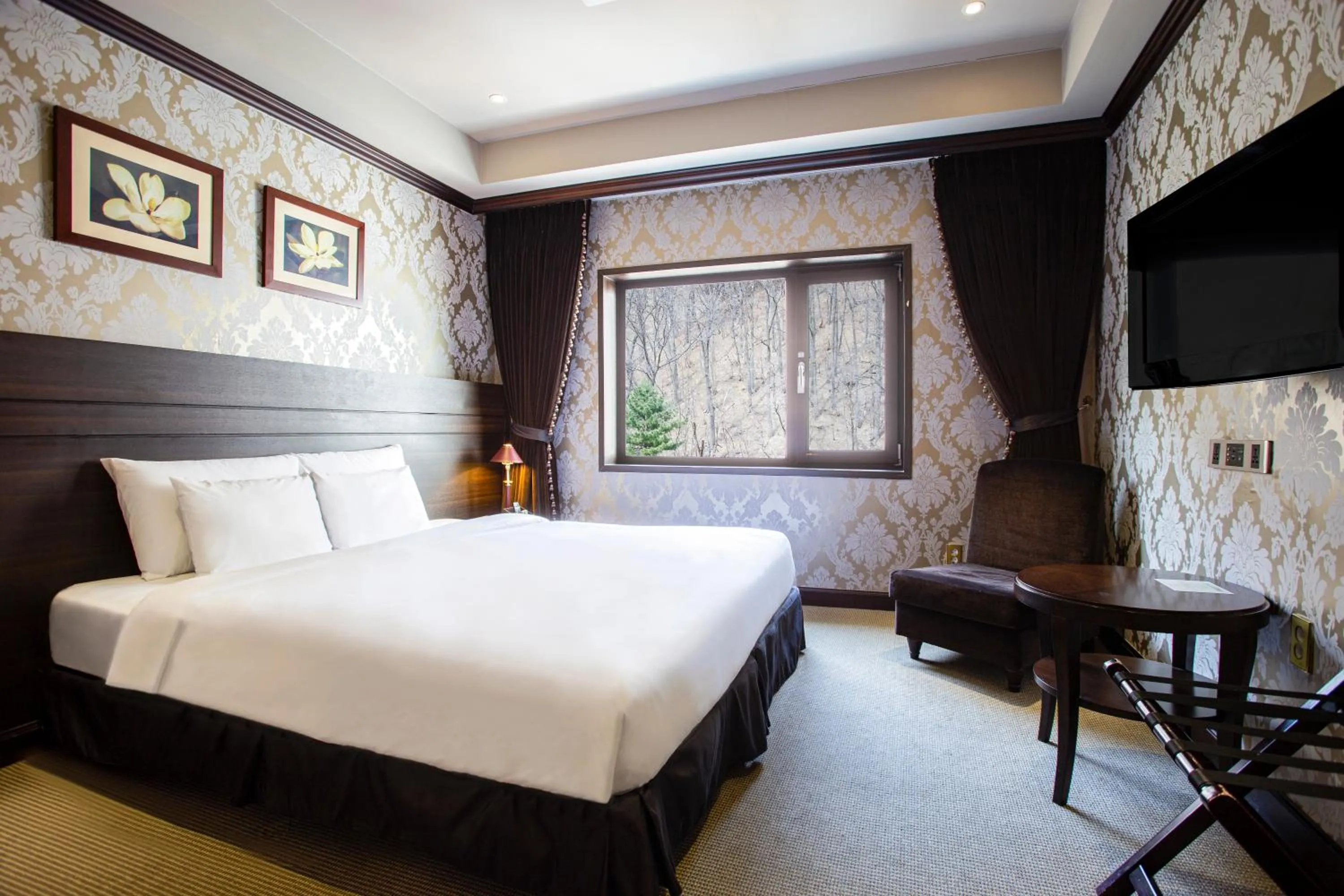 Photo of the whole room, Bed in KensingtonHotel Seorak
