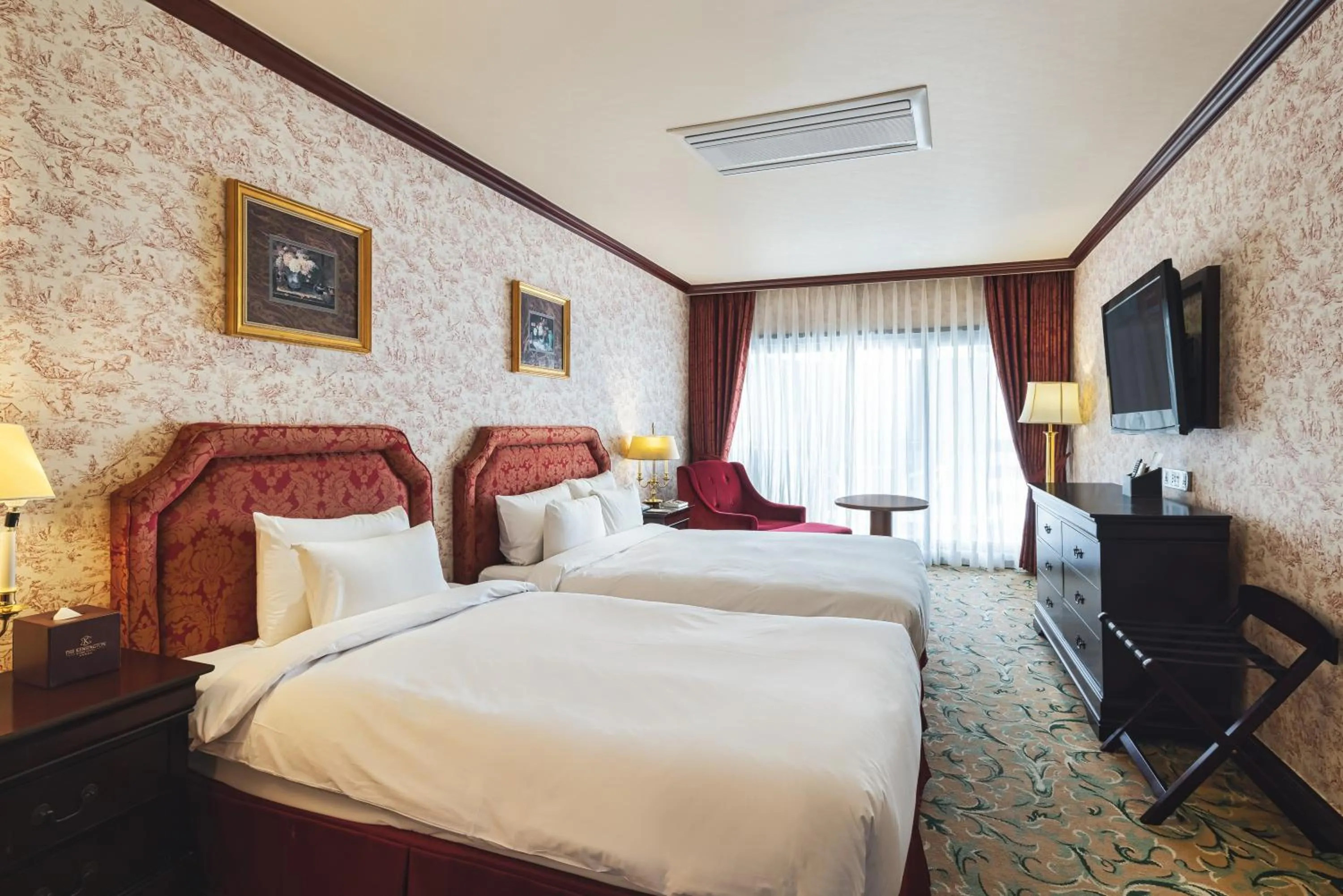 Photo of the whole room, Bed in KensingtonHotel Seorak