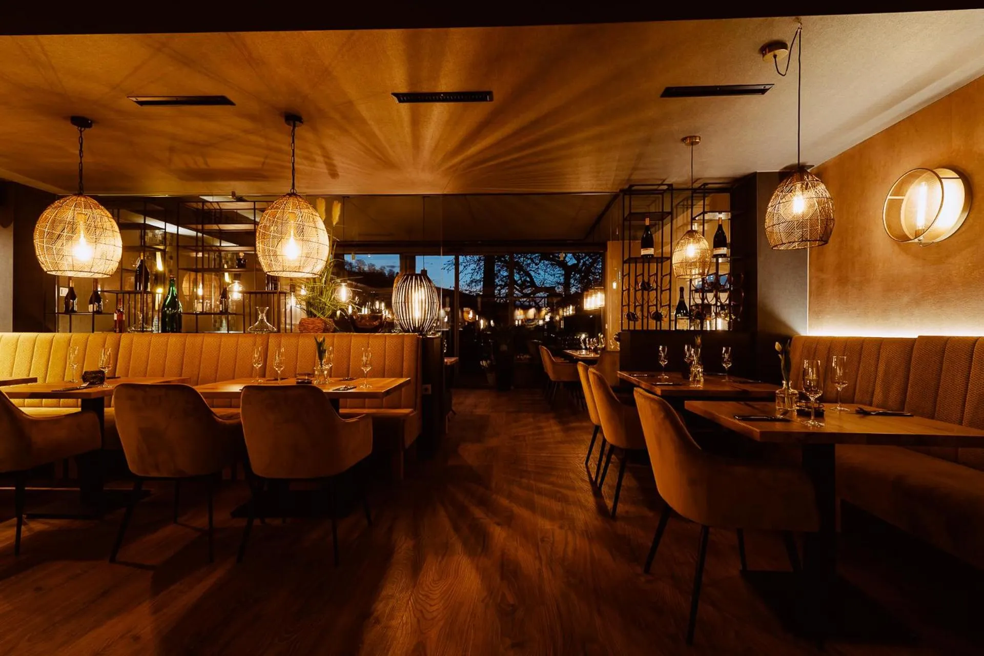 Restaurant/places to eat in Weingut und Gästehaus Apel