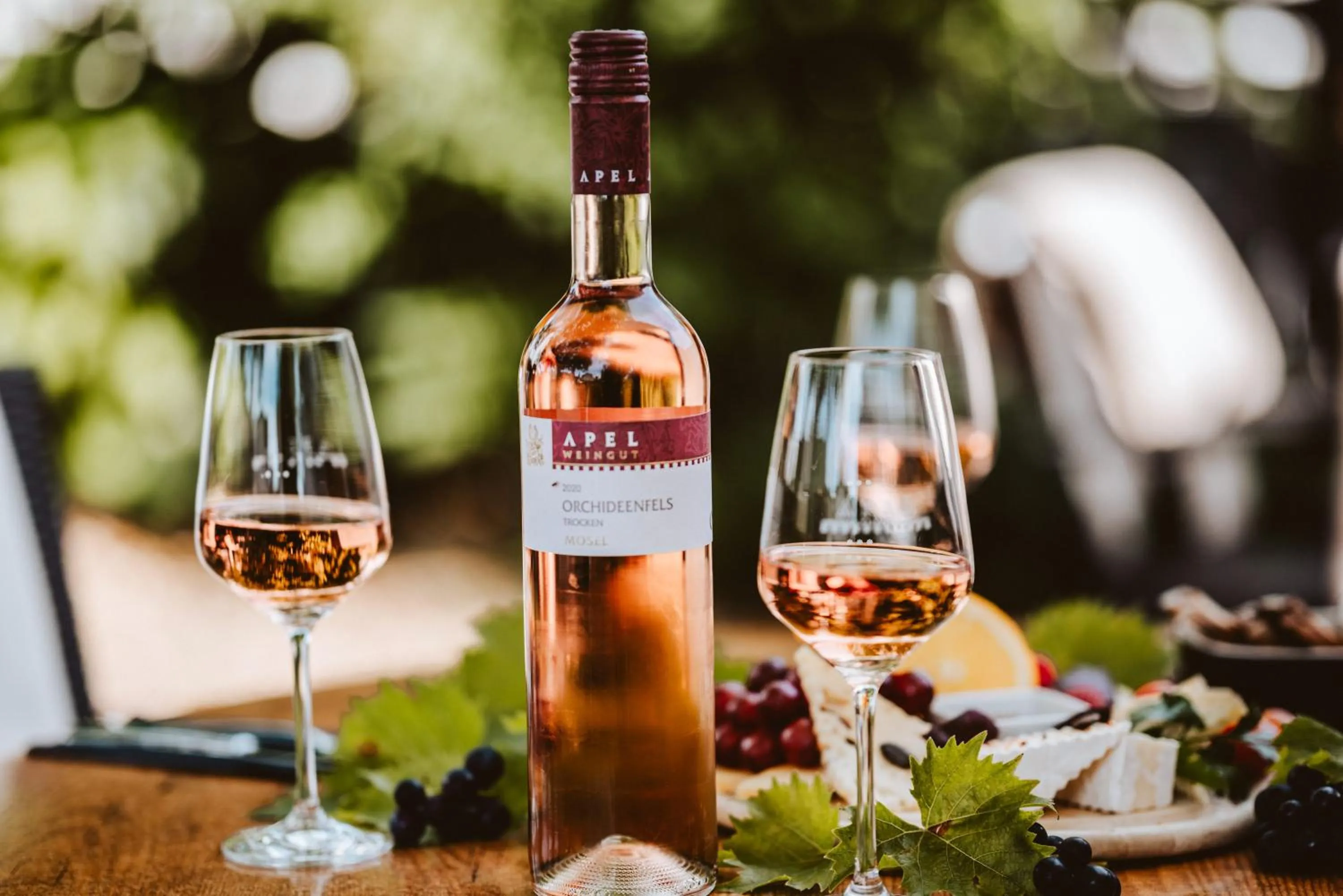 Restaurant/places to eat in Weingut und Gästehaus Apel