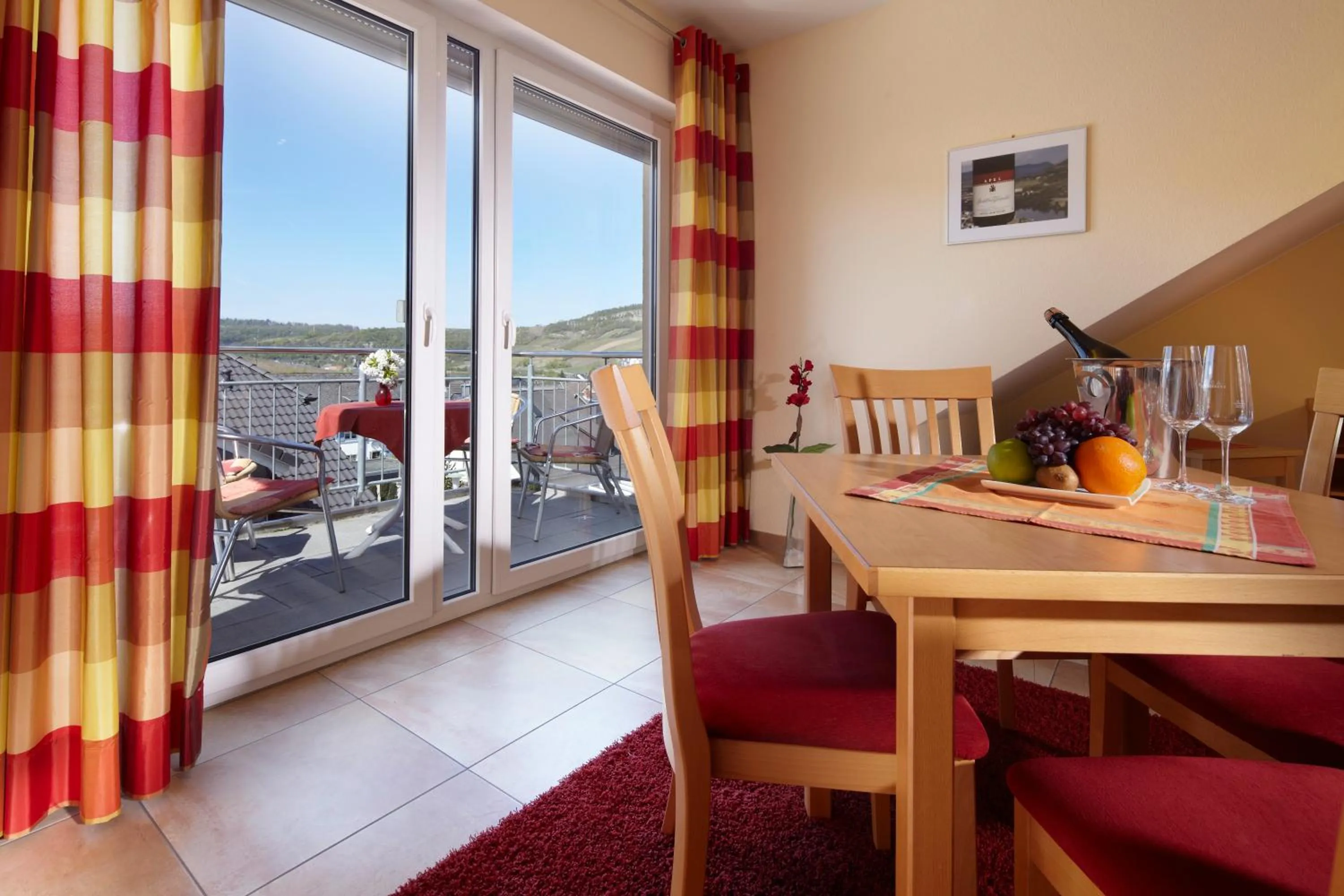 Dining area in Weingut und Gästehaus Apel