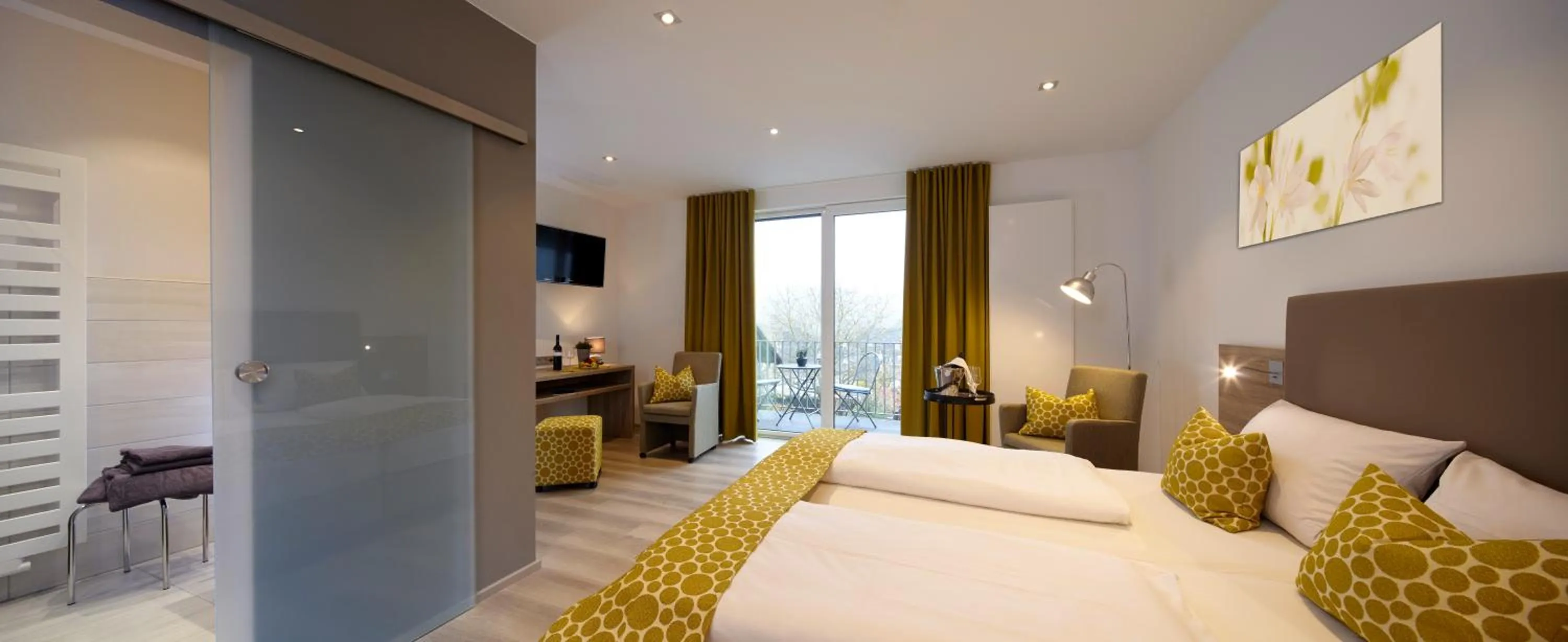 Photo of the whole room, Bed in Weingut und Gästehaus Apel