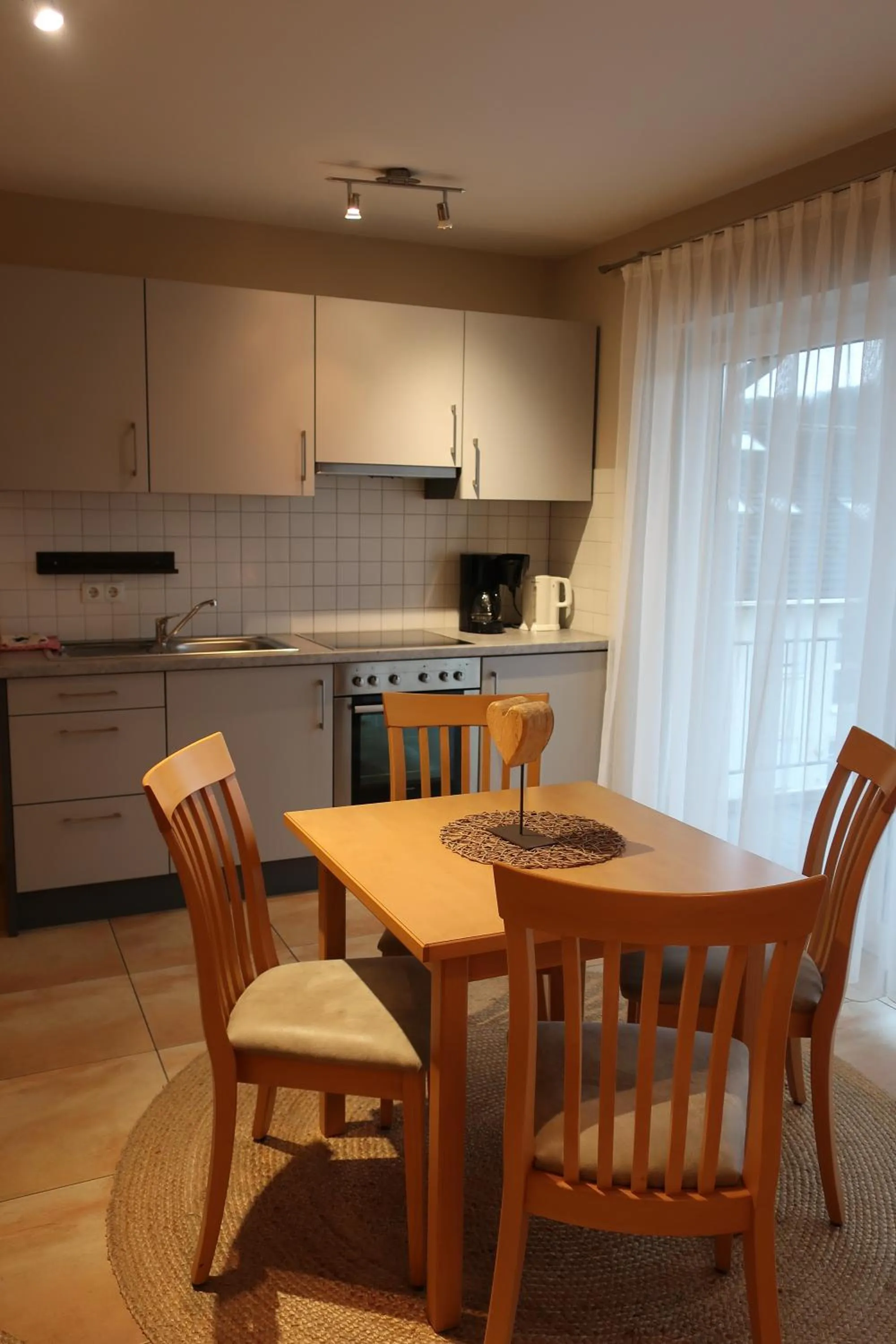 Kitchen or kitchenette in Weingut und Gästehaus Apel