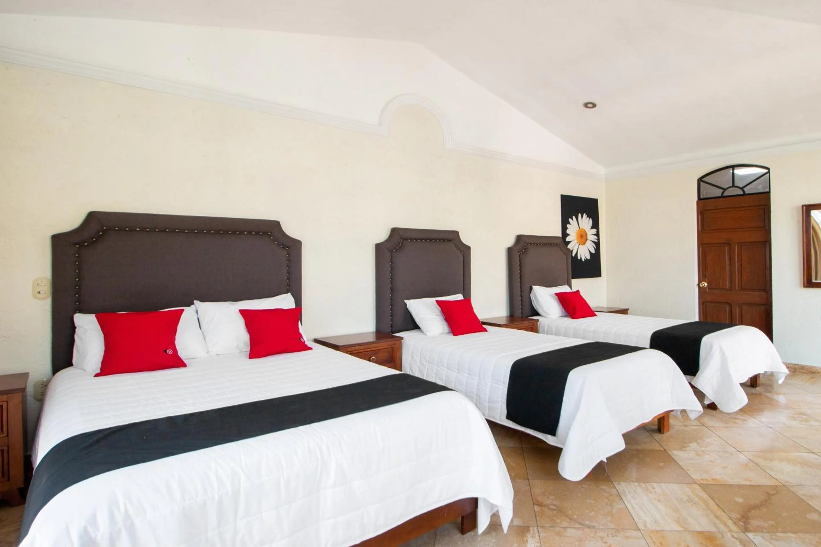 Bedroom, Bed in Capital O Hotel San Jose, San Luis Potosi