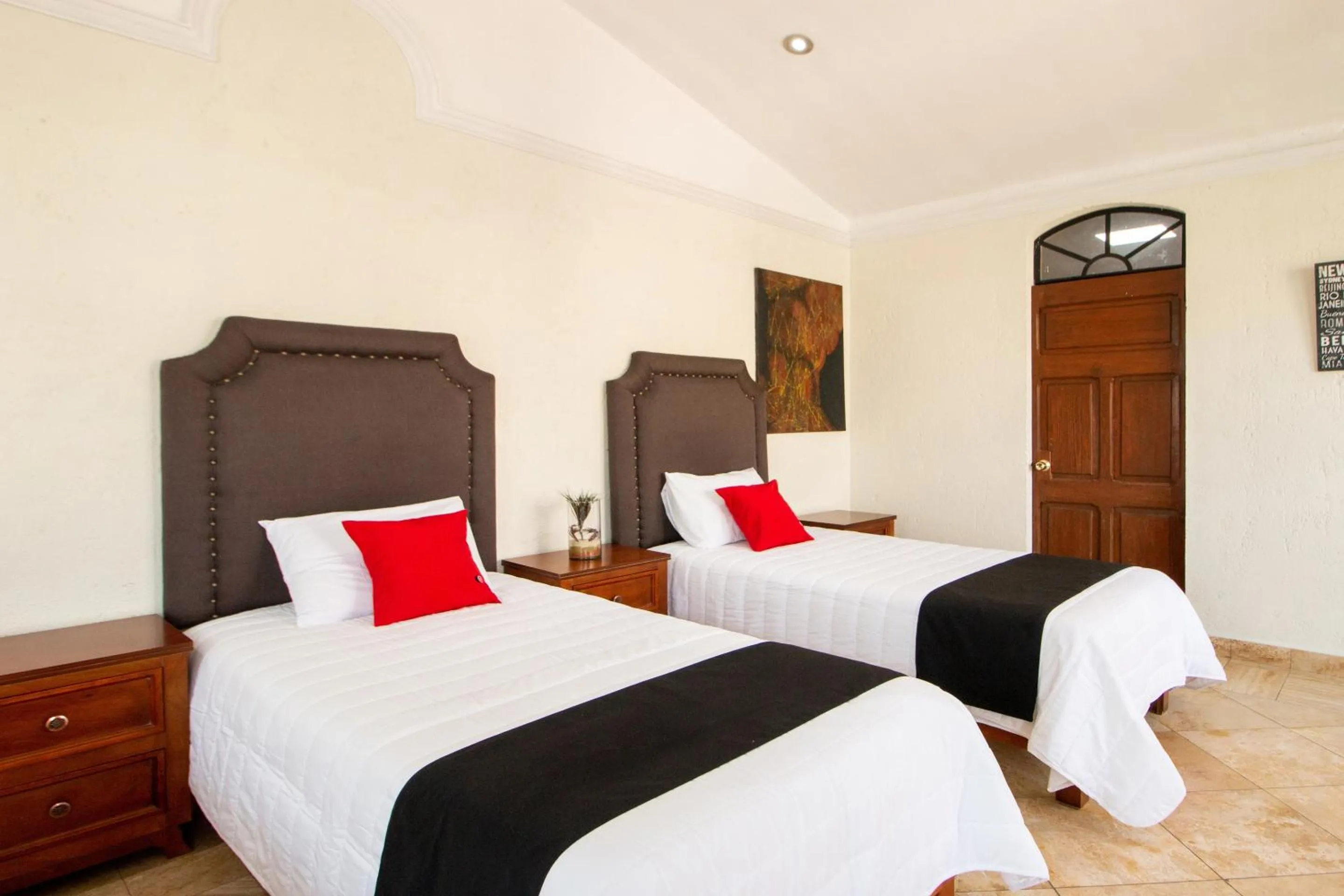 Bedroom, Bed in Capital O Hotel San Jose, San Luis Potosi