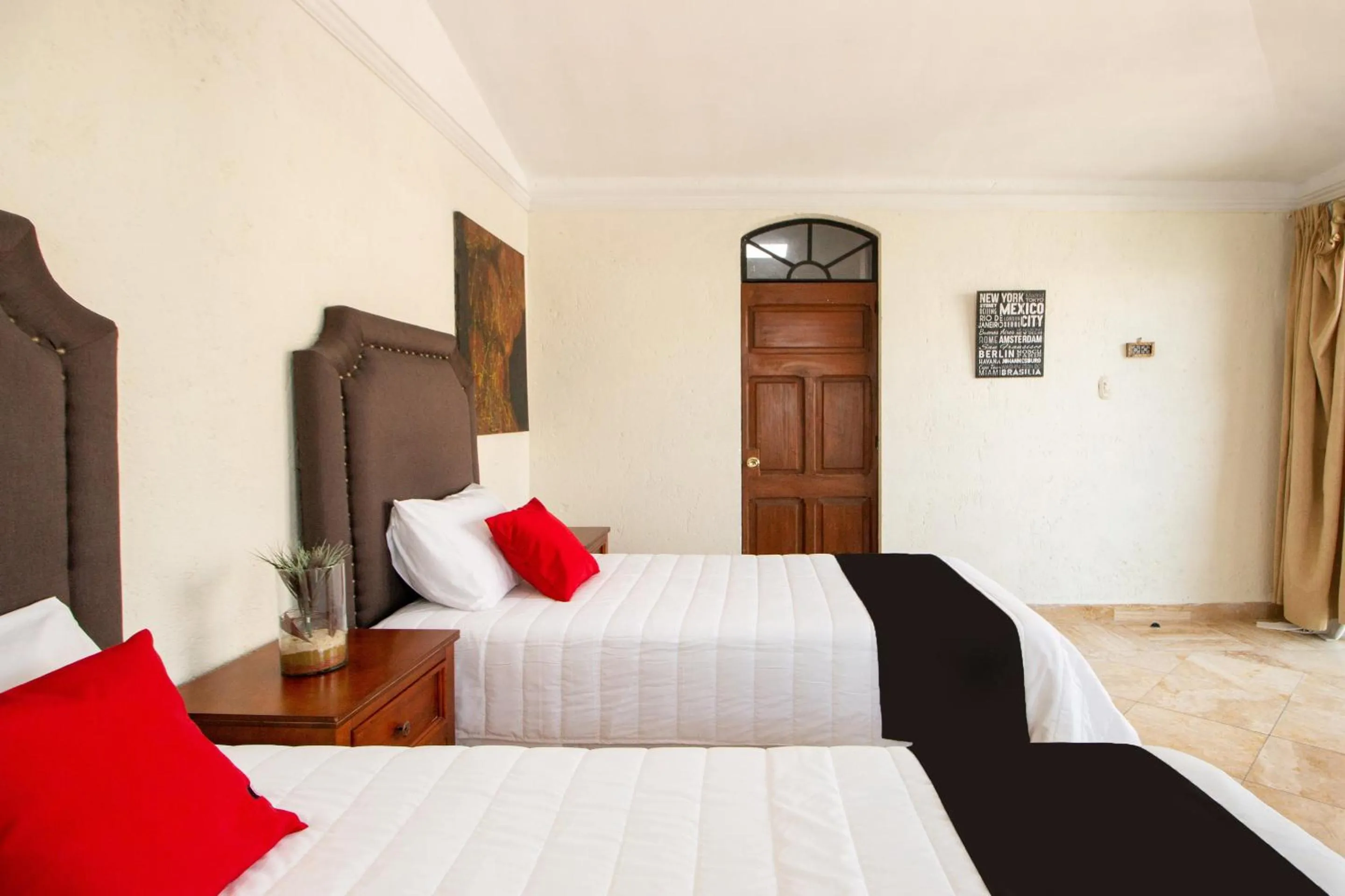 Bedroom, Bed in Capital O Hotel San Jose, San Luis Potosi