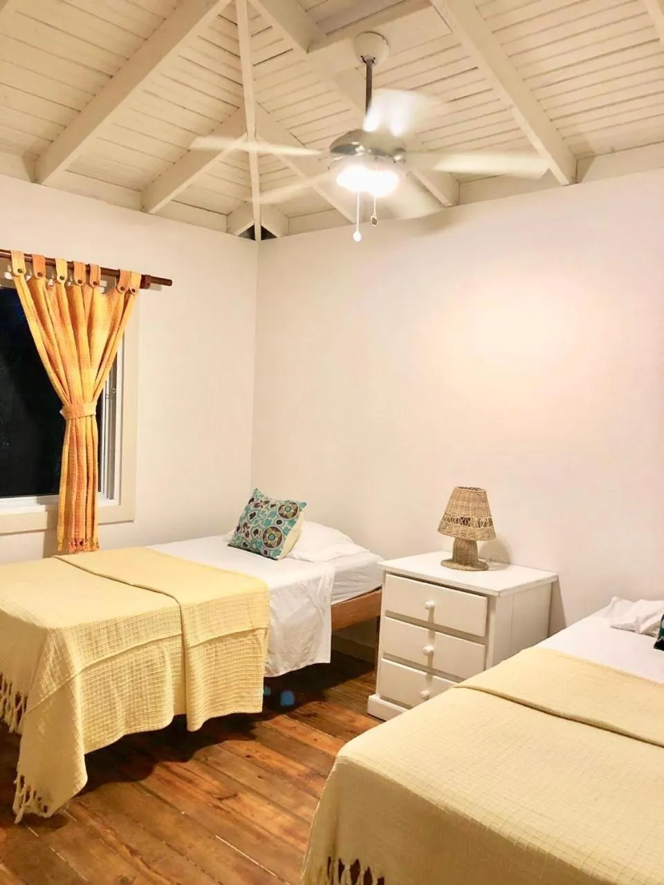 Bed in Posada Arco Iris, West End