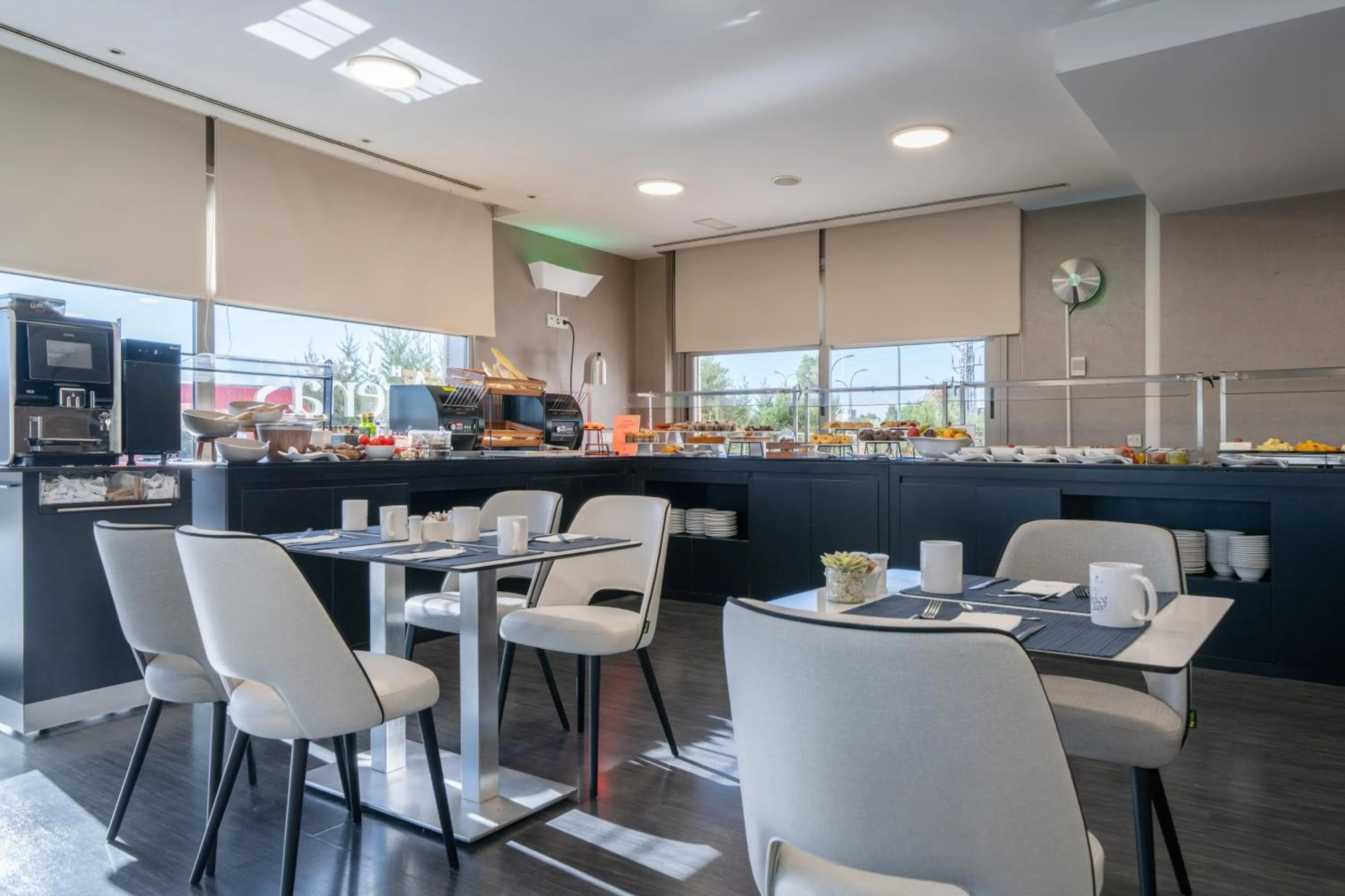 Breakfast in Eurostars Arenas de Pinto