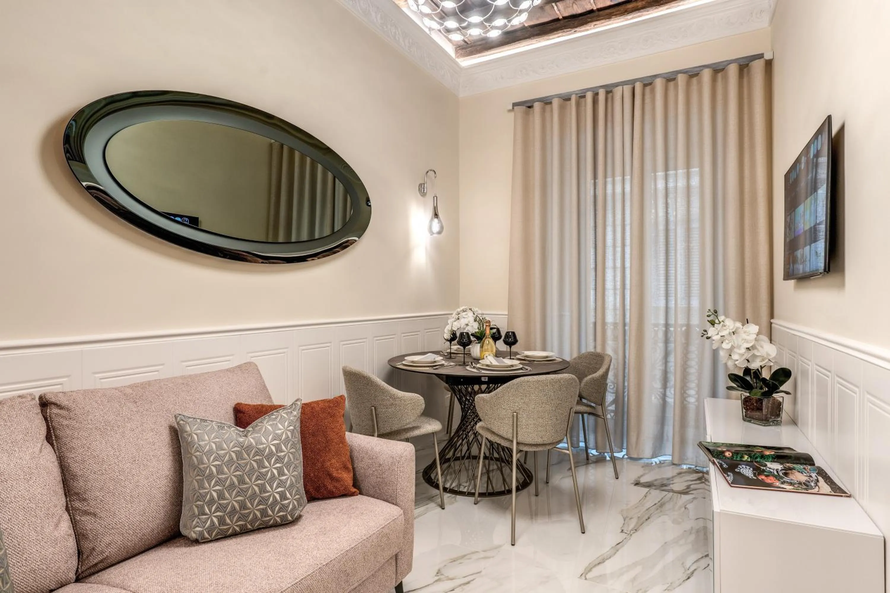 Dining area in Rome55 - Piazza di Spagna