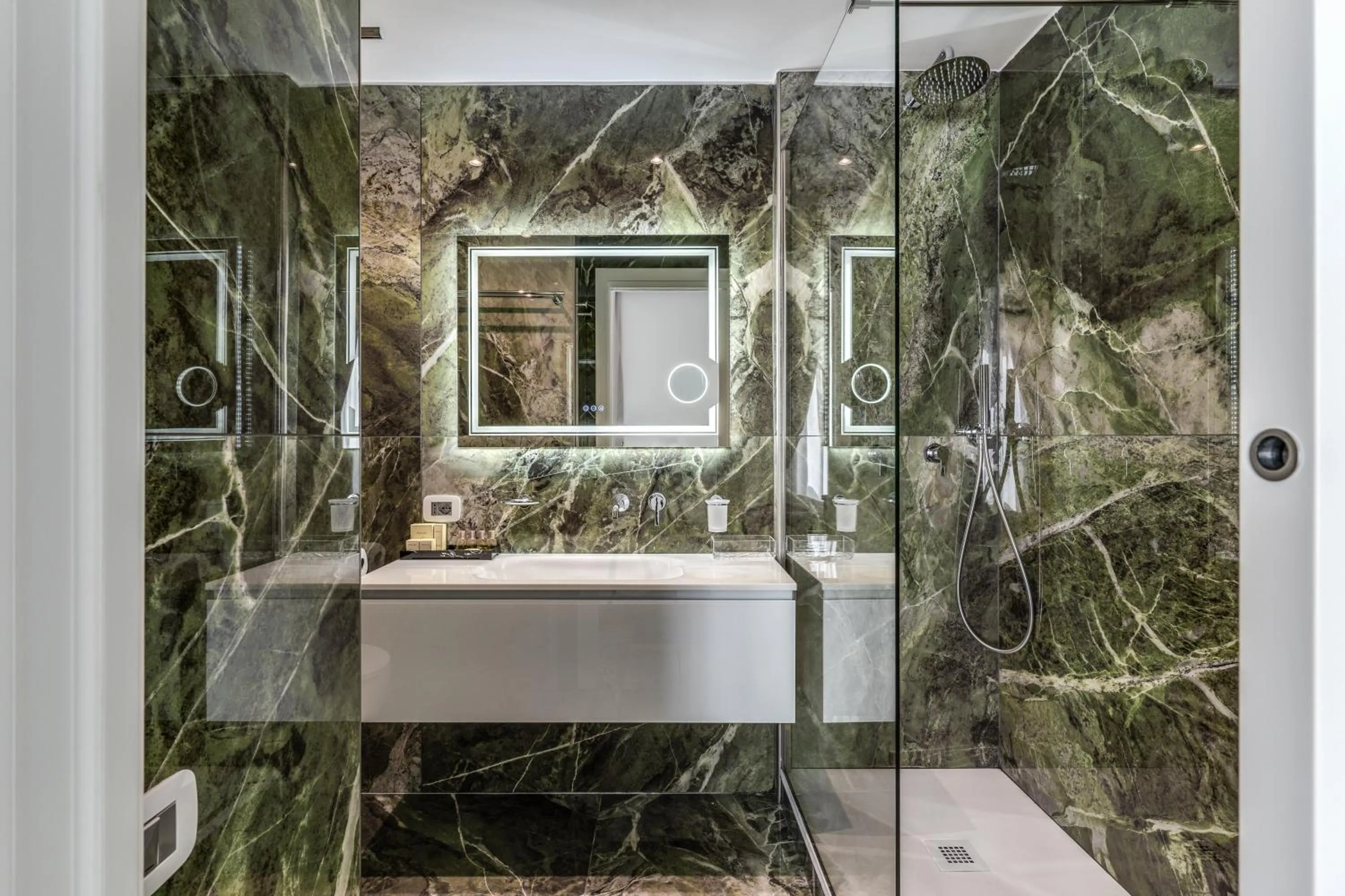 Bathroom in Rome55 - Piazza di Spagna